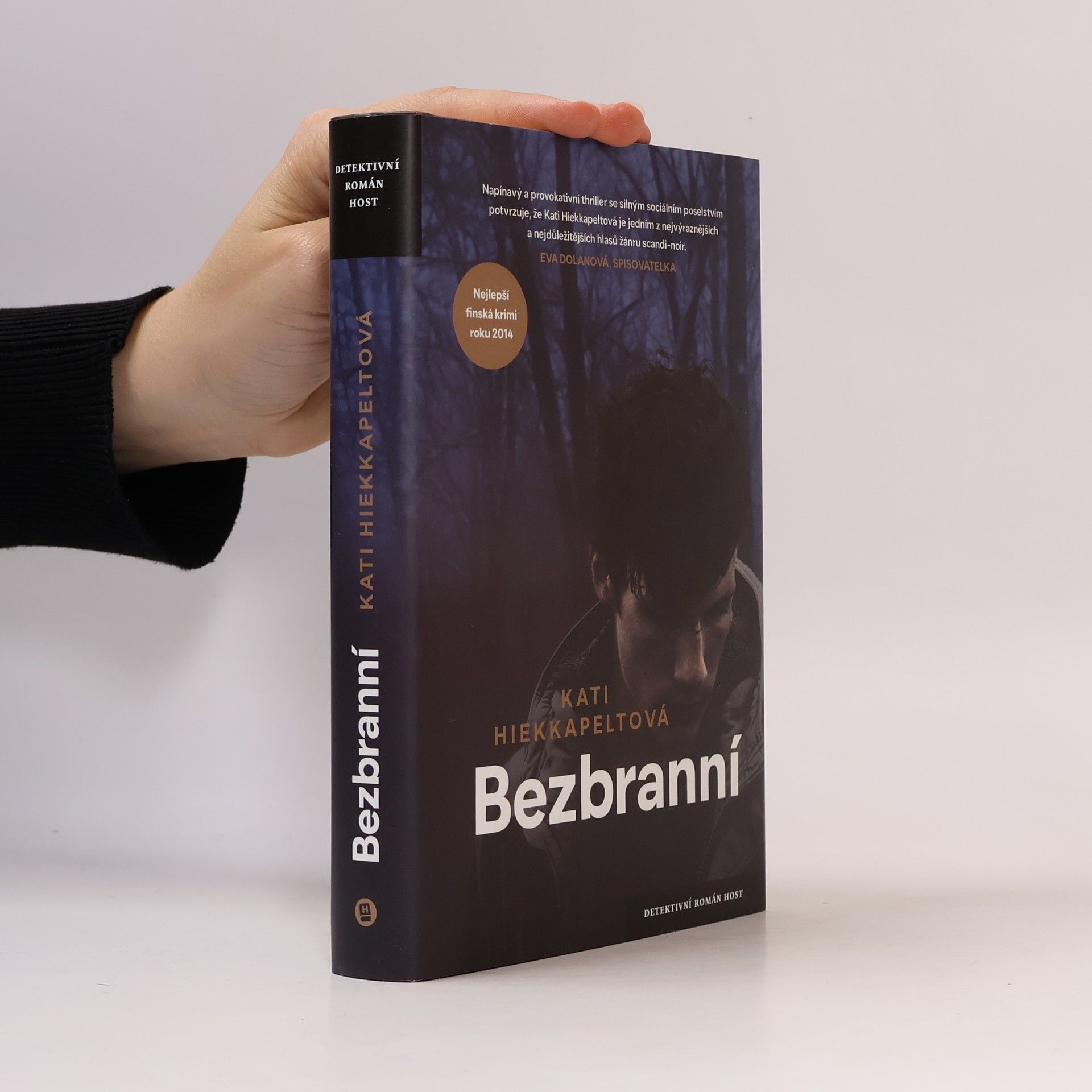 Kati Hiekkapelto Bezbranní