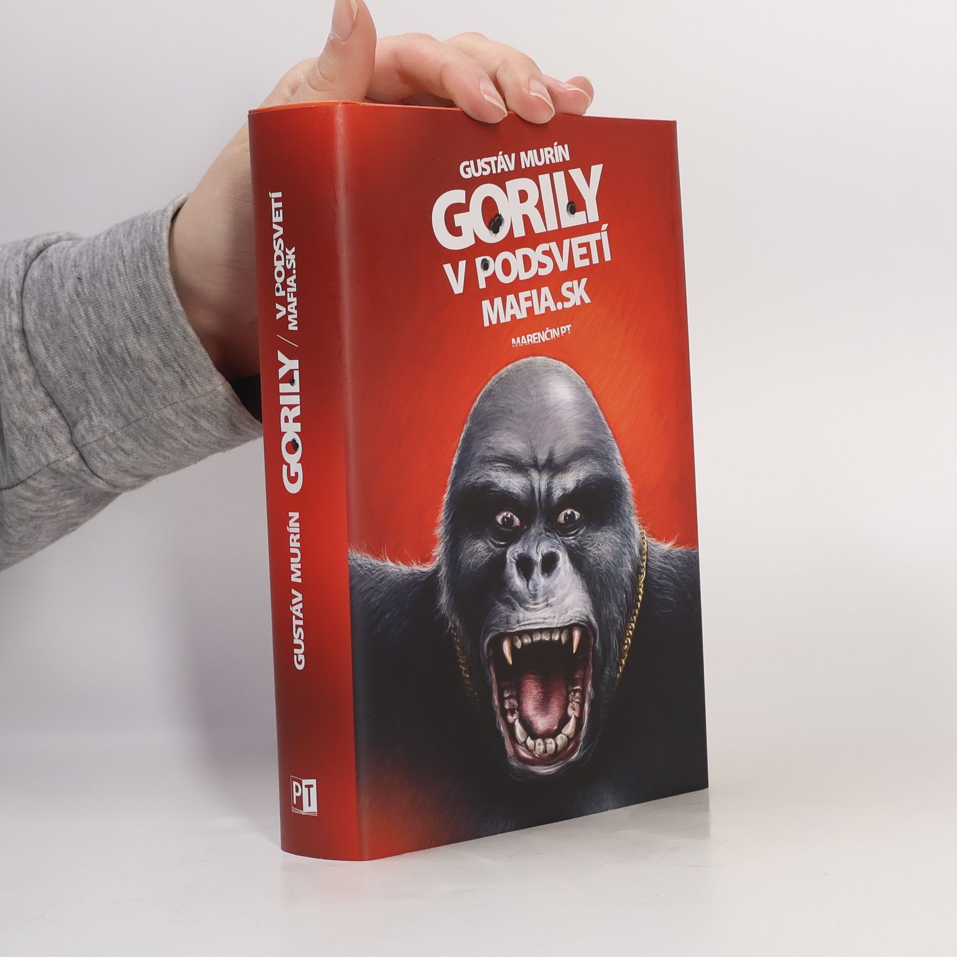 Gustáv Murín Gorily v podsvetí