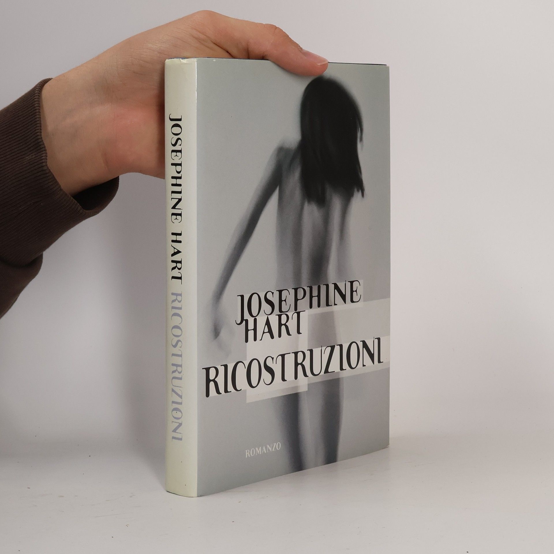 Josephine Hart Ricostruzioni