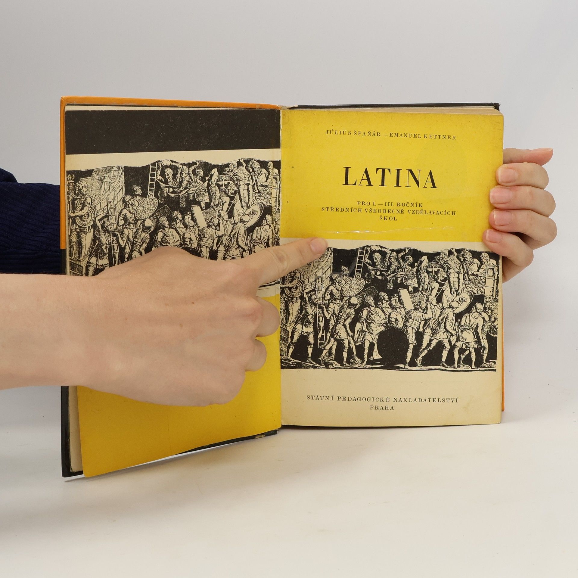 Július Špaňár Latina pro I. - III. ročník středních všeobecně vzdělávacích škol