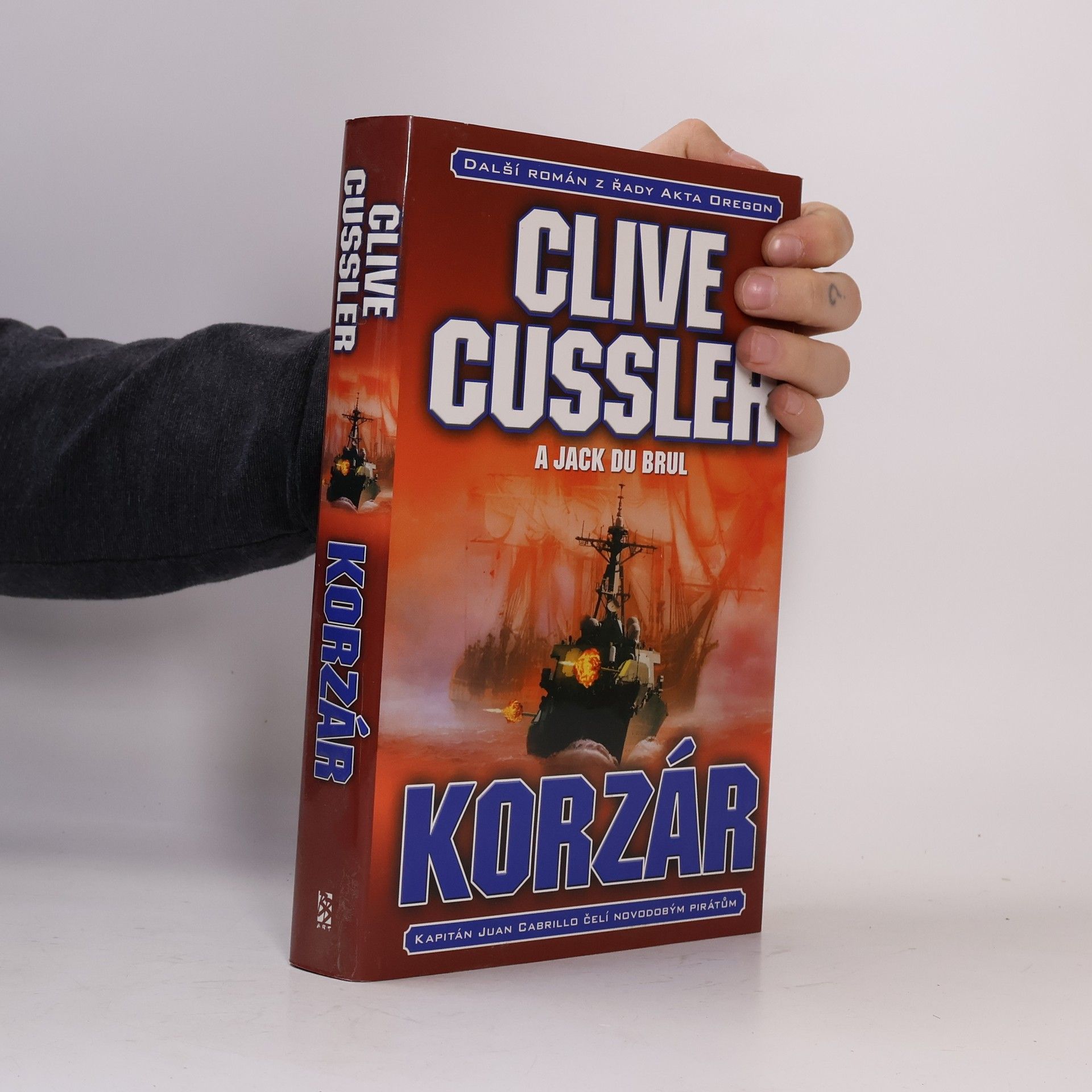 Clive Cussler Korzár