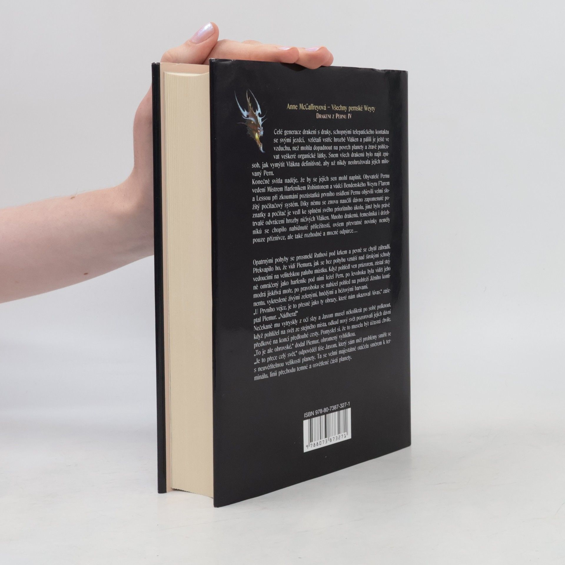 Anne McCaffrey Všechny pernské Weyry