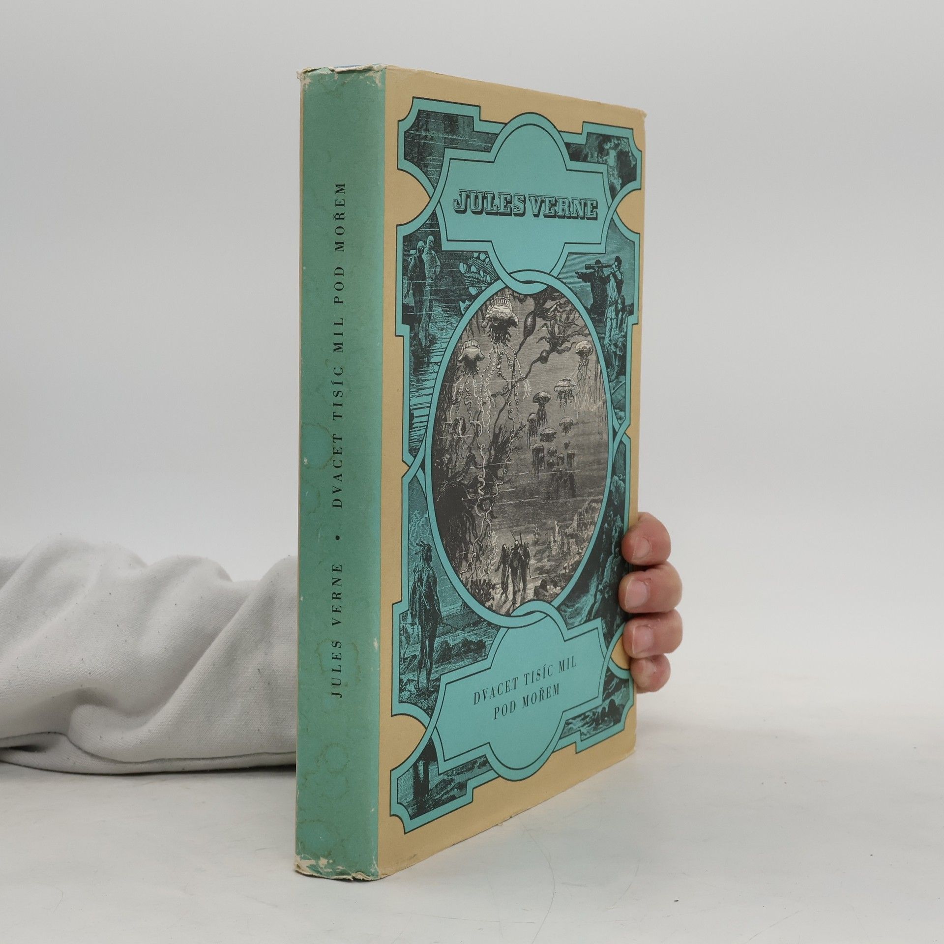 Jules Verne Dvacet tisíc mil pod mořem