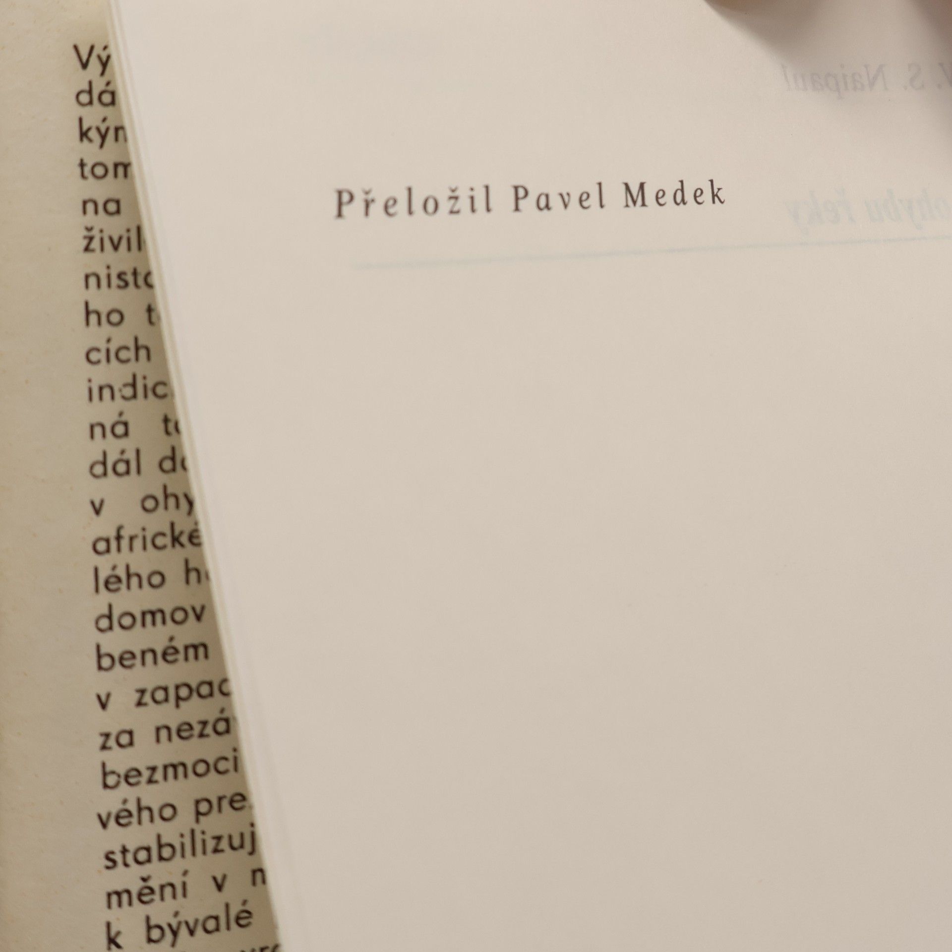 V. S. Naipaul V ohybu řeky