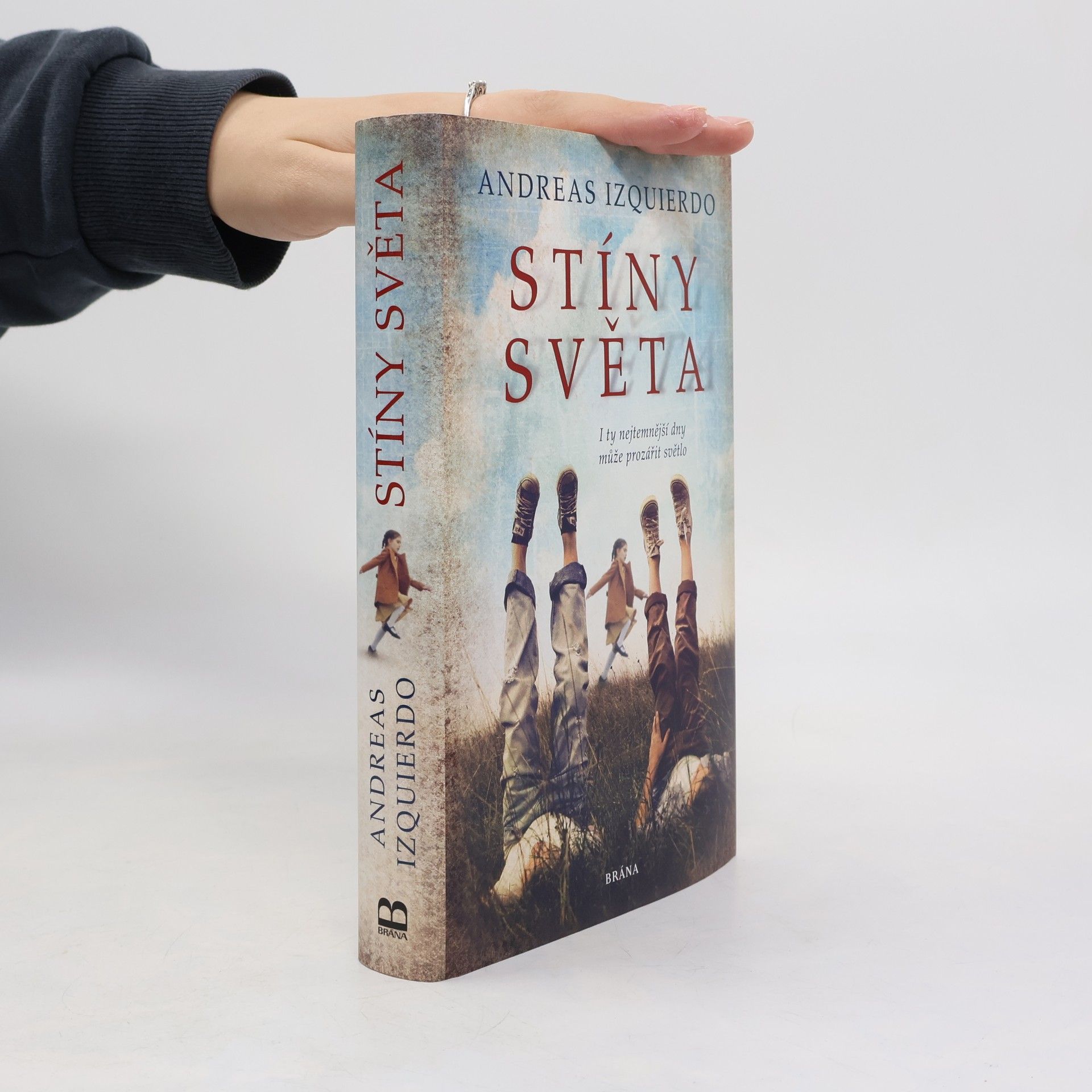 Andreas Izquierdo Stíny světa