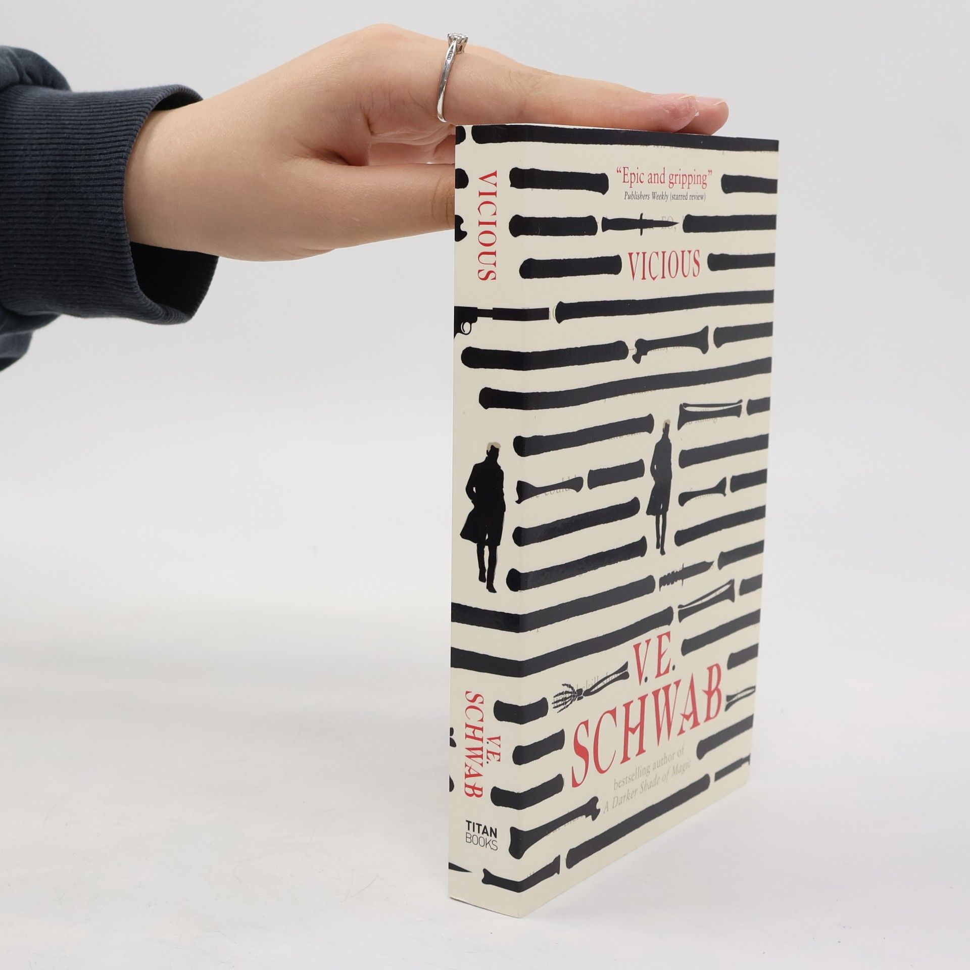 Victoria Schwabová Vicious