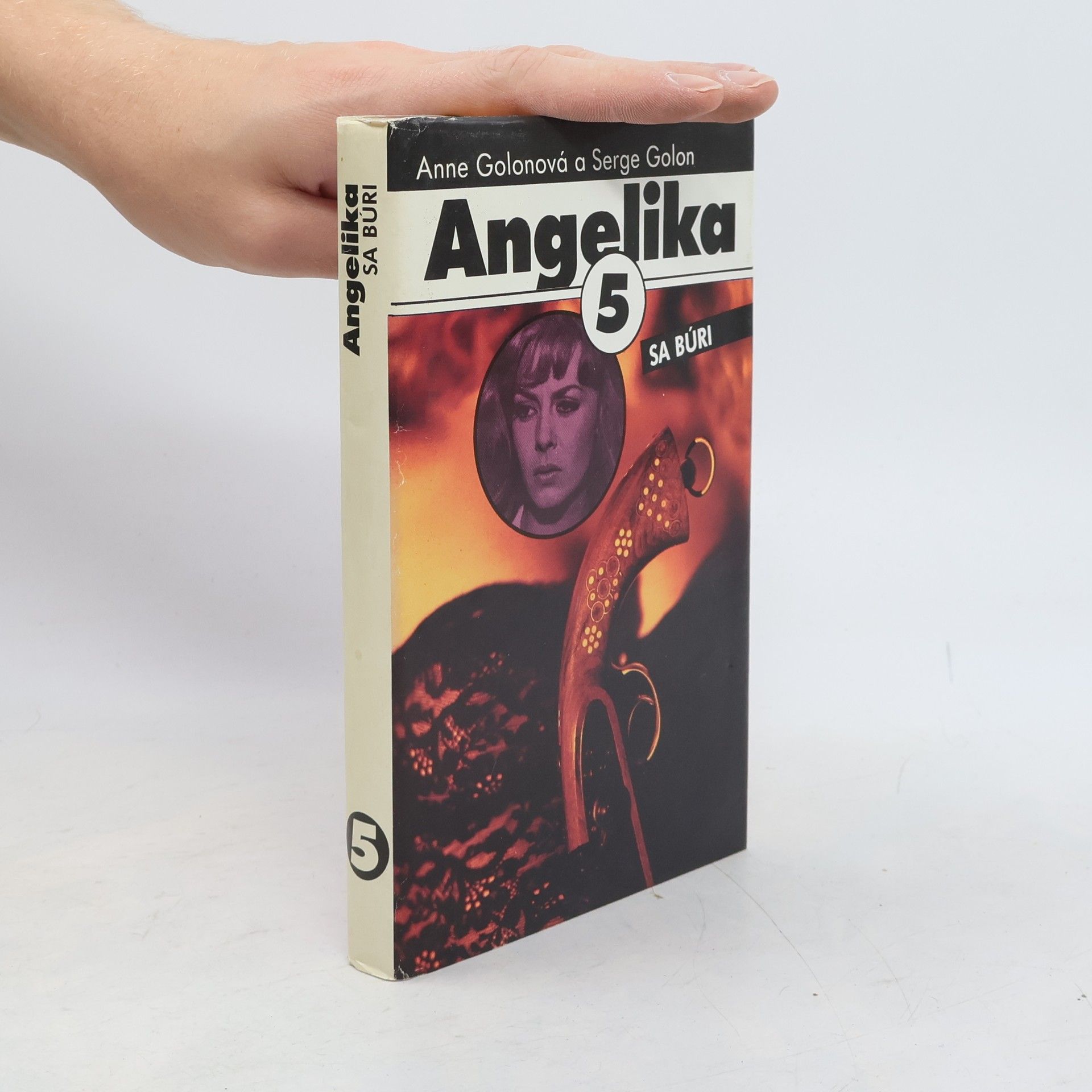 Anne Golon Angelika sa búri 5