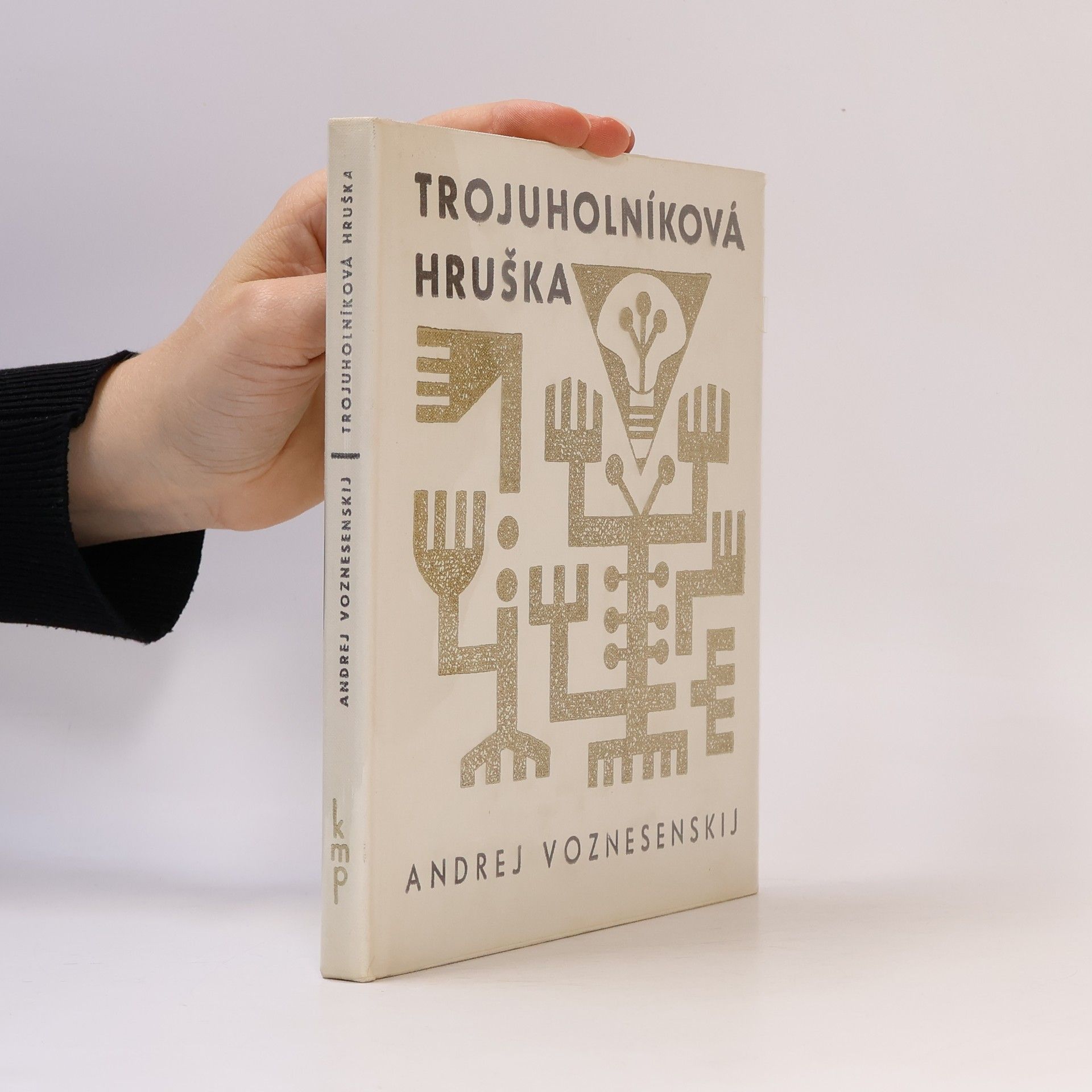 Andrej Andrejevič Voznesenskij Trojúhelníková hruška