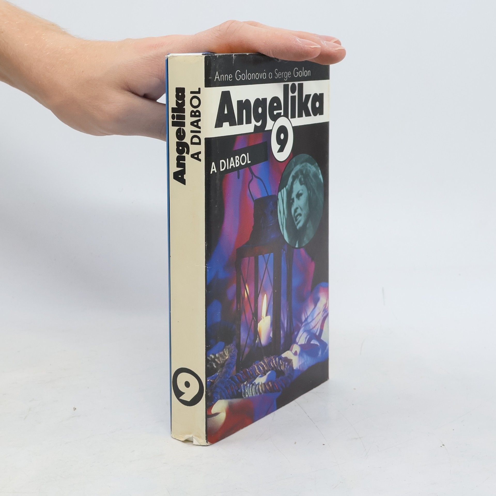 Anne Golon Angelika a diabol