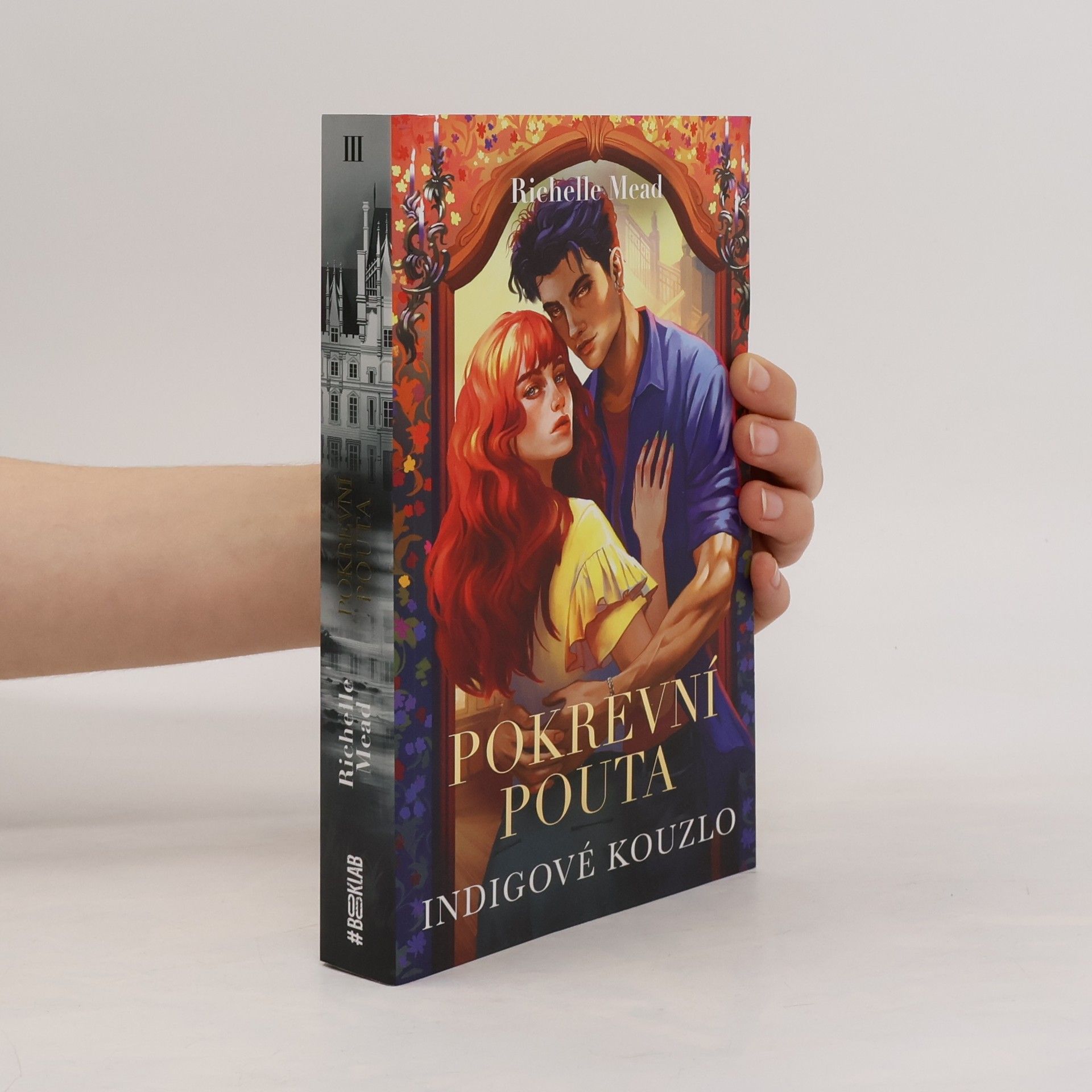 Richelle Mead Indigové kouzlo
