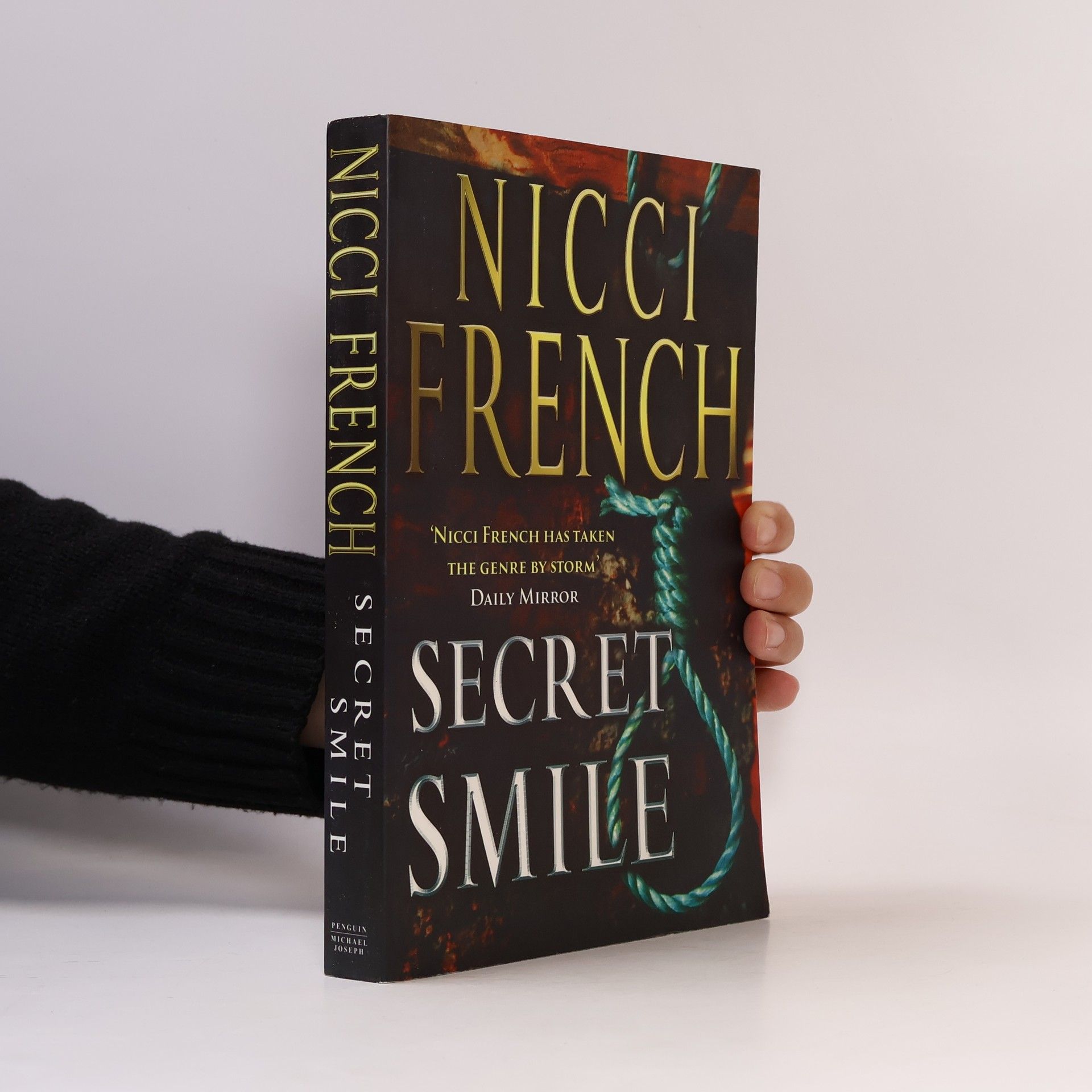 Nicci French Secret Smile