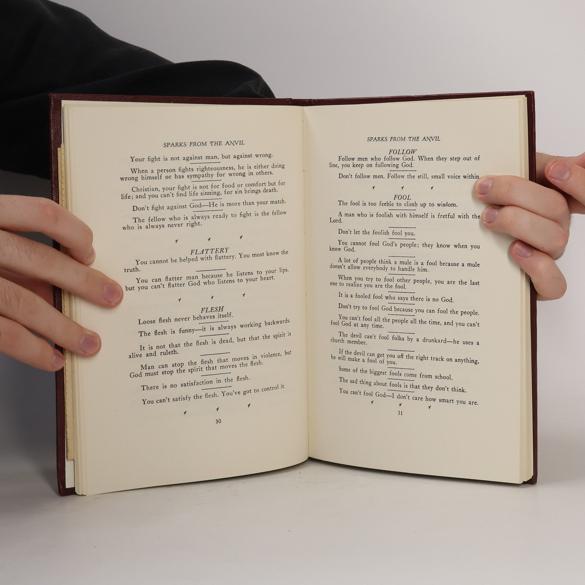 Collectif d'auteurs Sparks from the Anvil of Elder Michaux