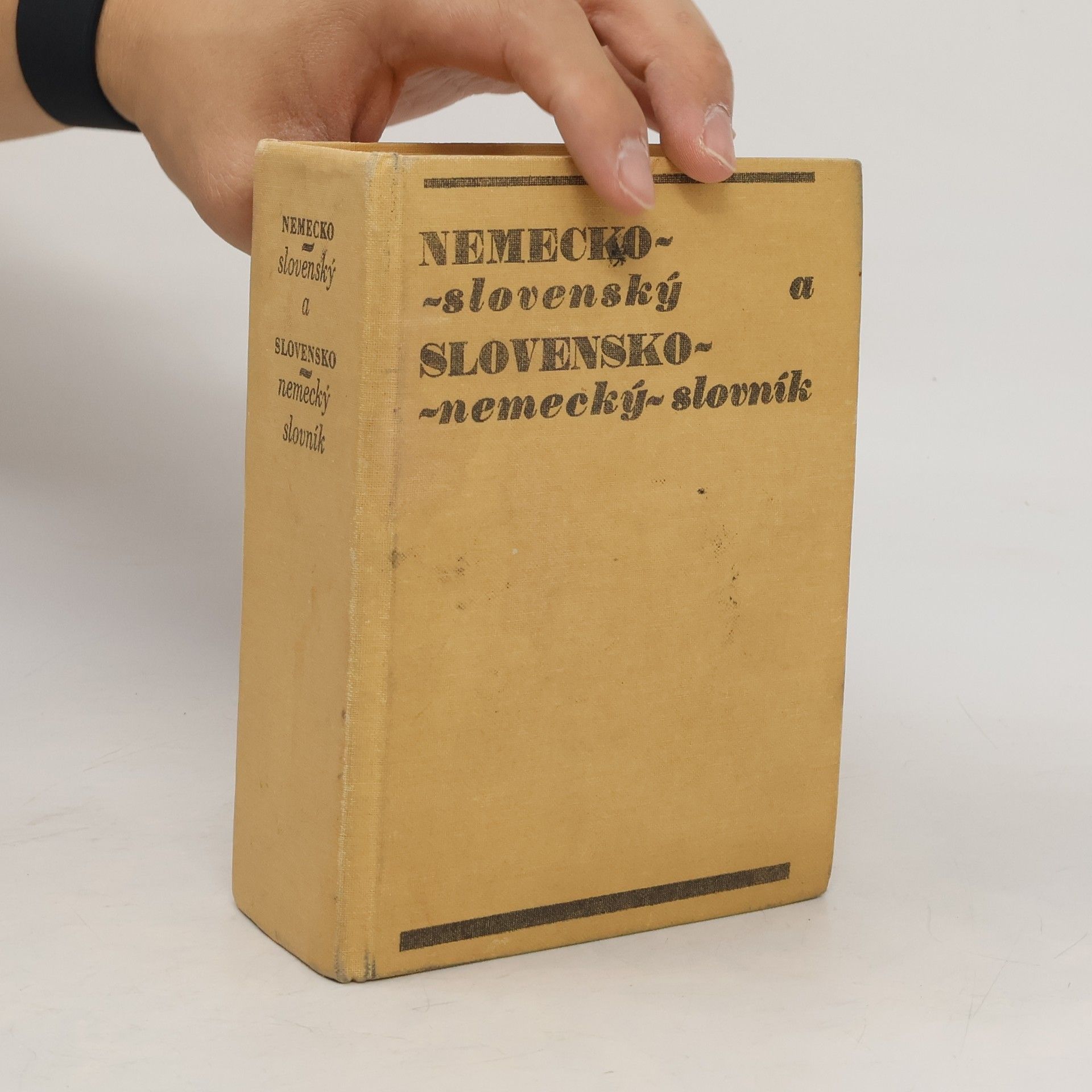 Irena Vaverková Nemecko-slovenský a slovensko-nemecký slovník