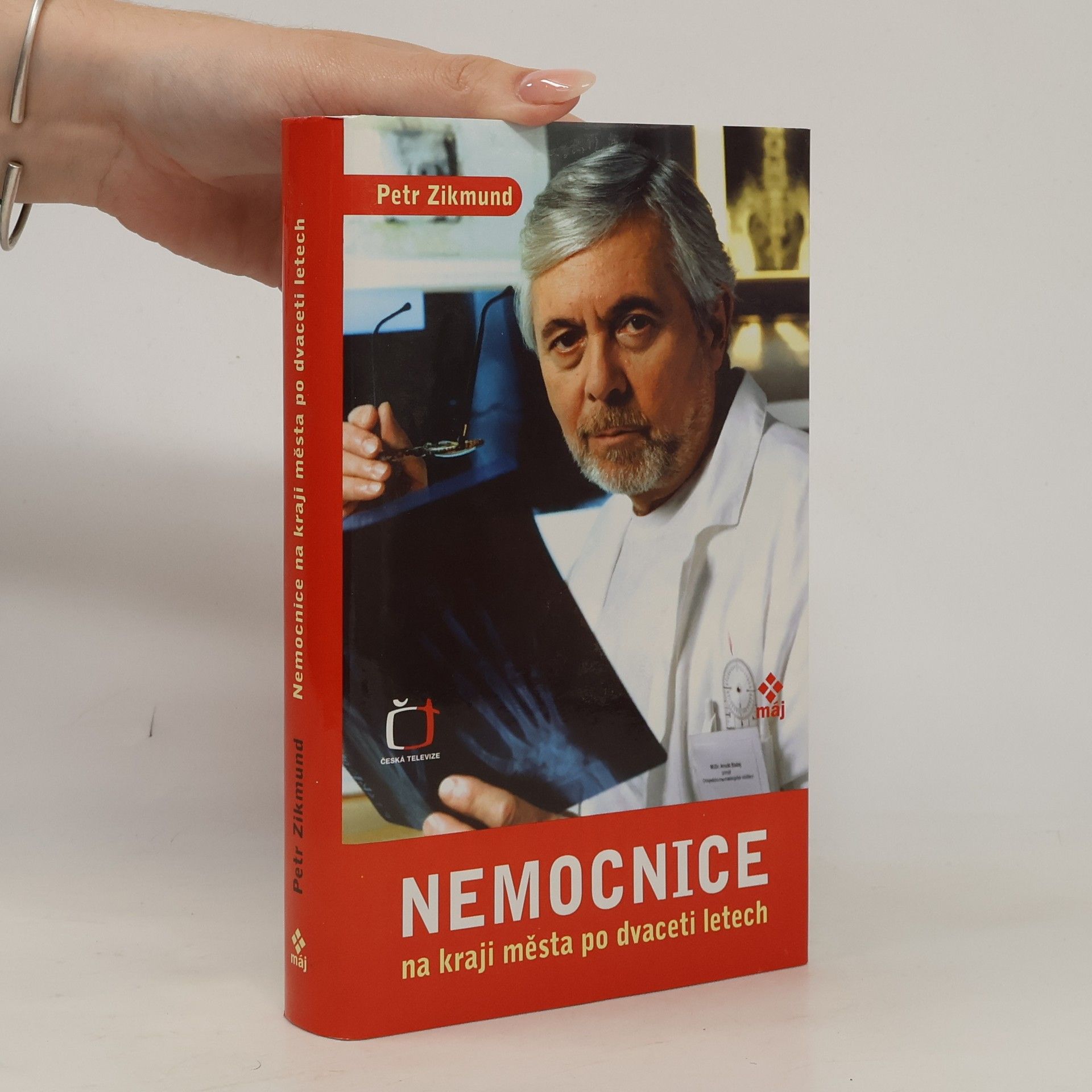 Petr Zikmund Nemocnice na kraji města po dvaceti letech: Televizní román podle stejnojmenného seriálu