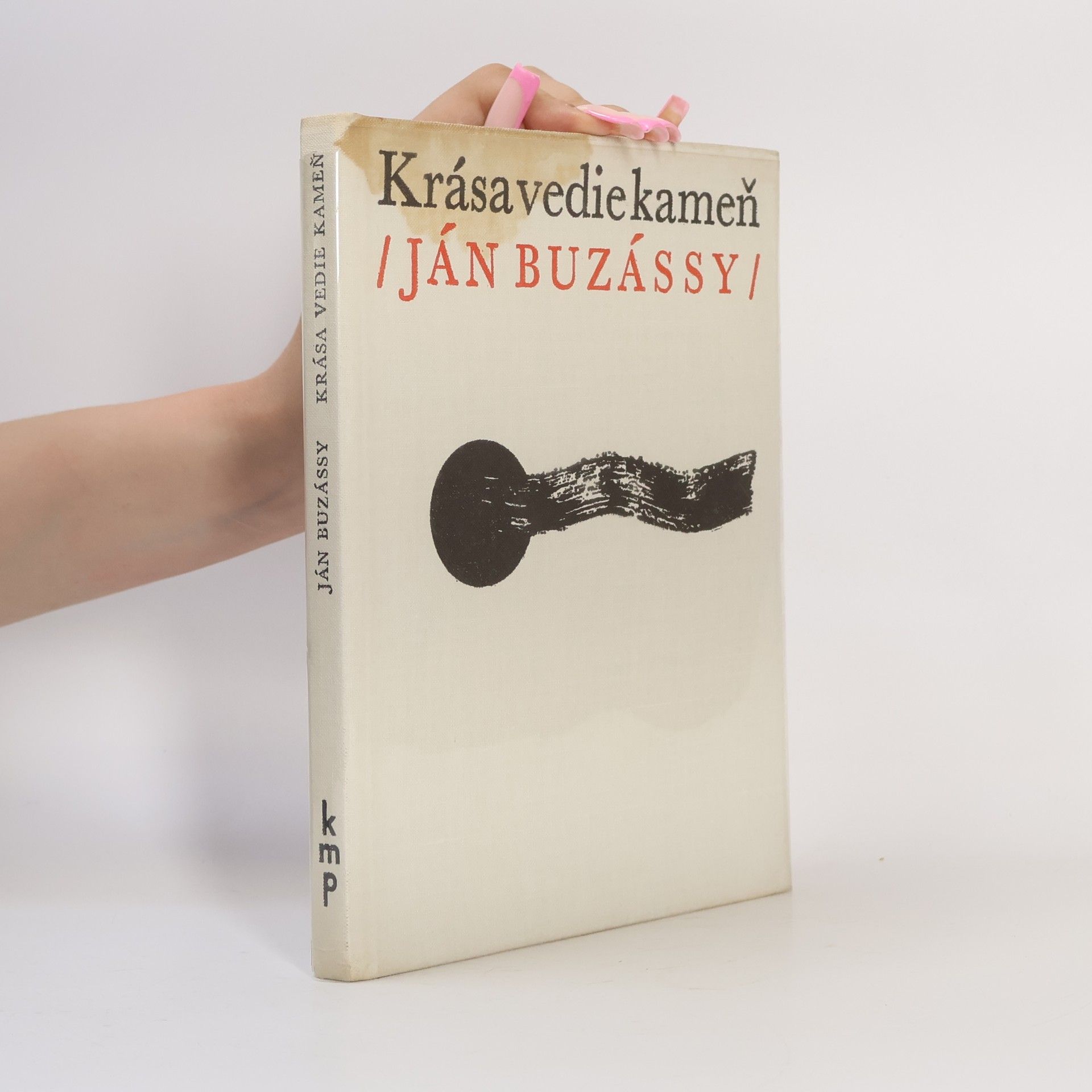 Ján Buzássy Krása vedie kameň