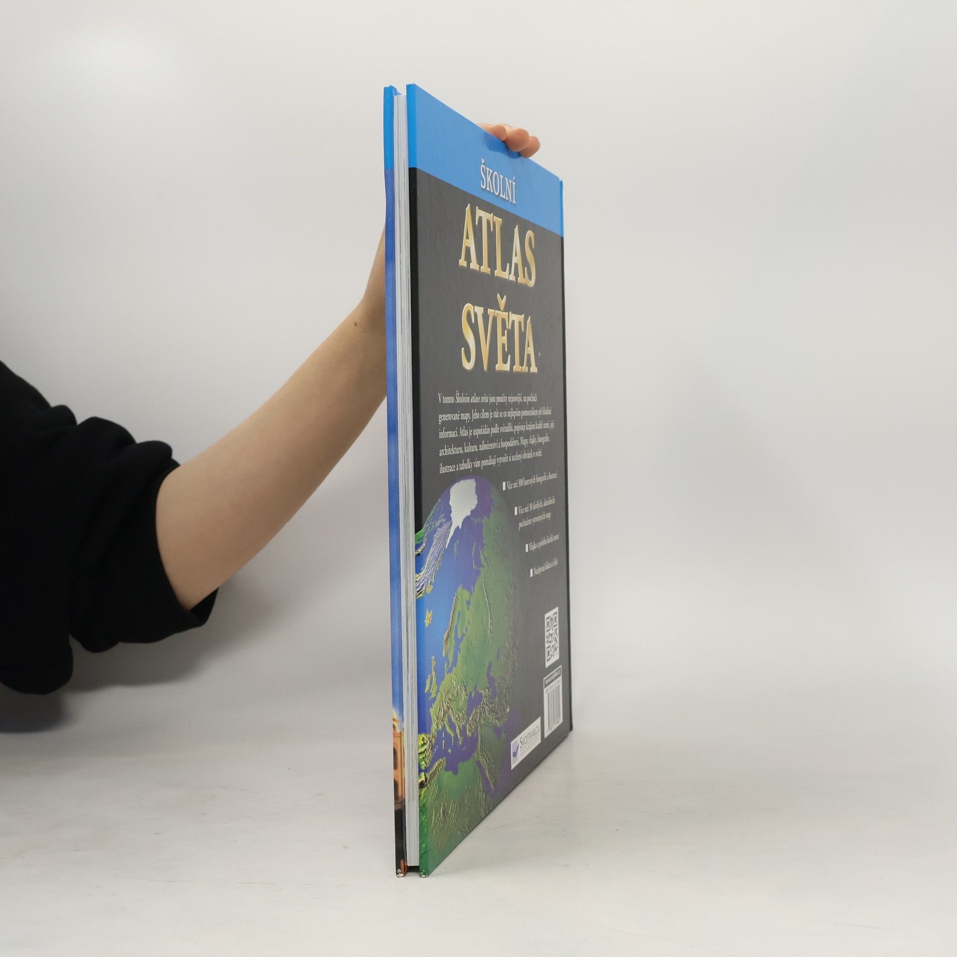 Philip Steele Školní atlas světa