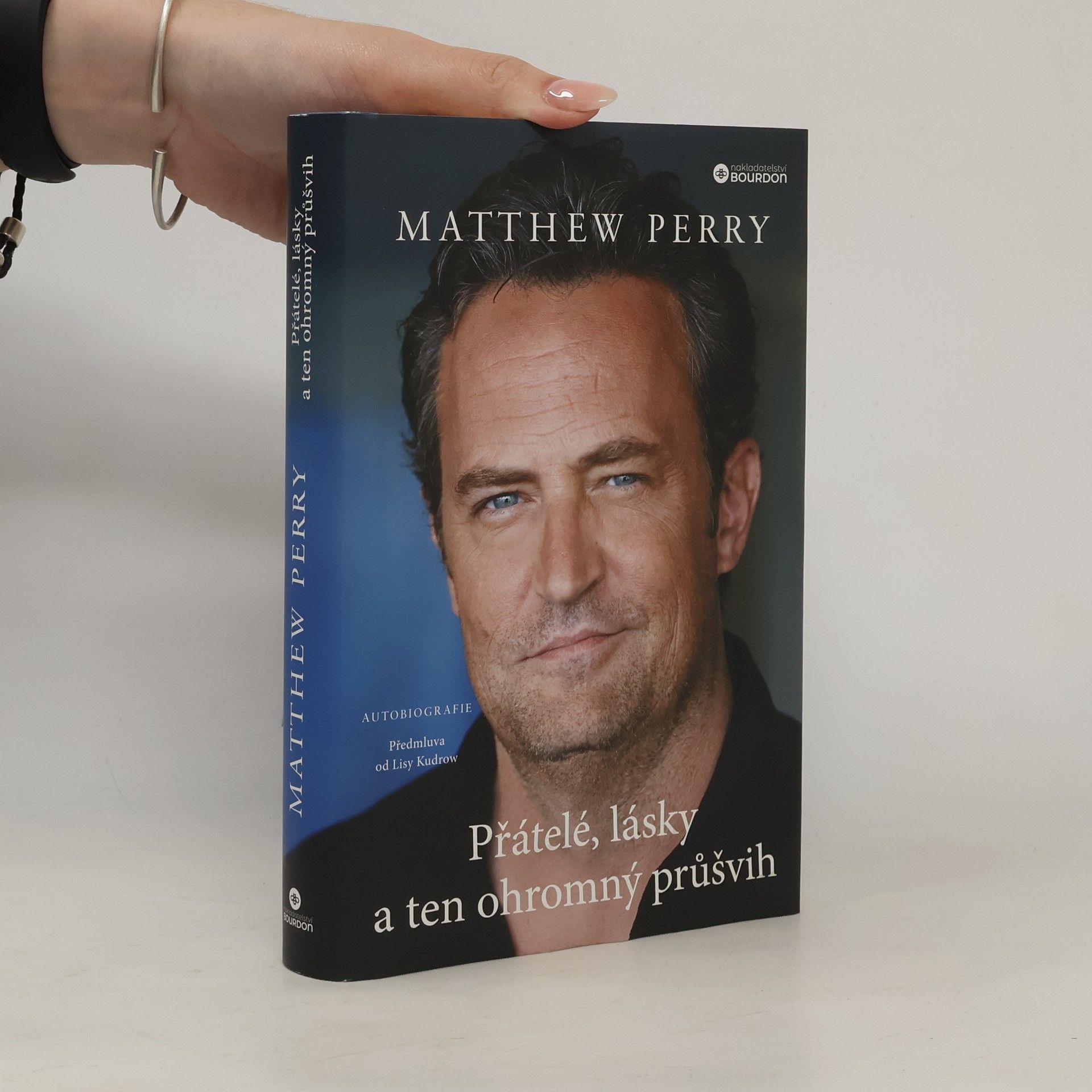 Matthew Perry Přátelé, lásky a ten ohromný průšvih