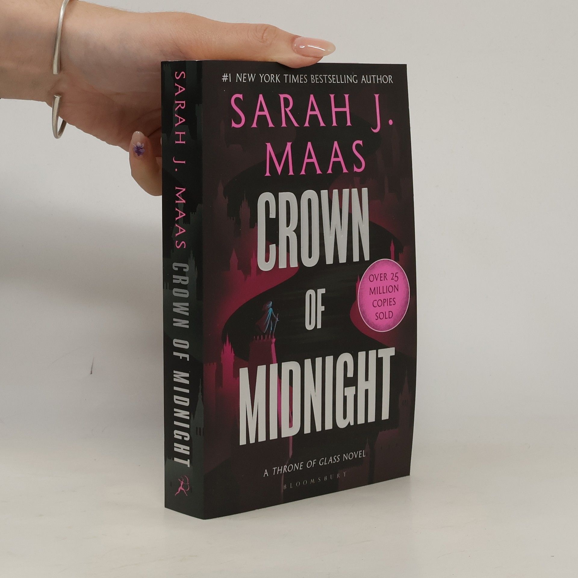 Sarah J. Maas Crown of midnight