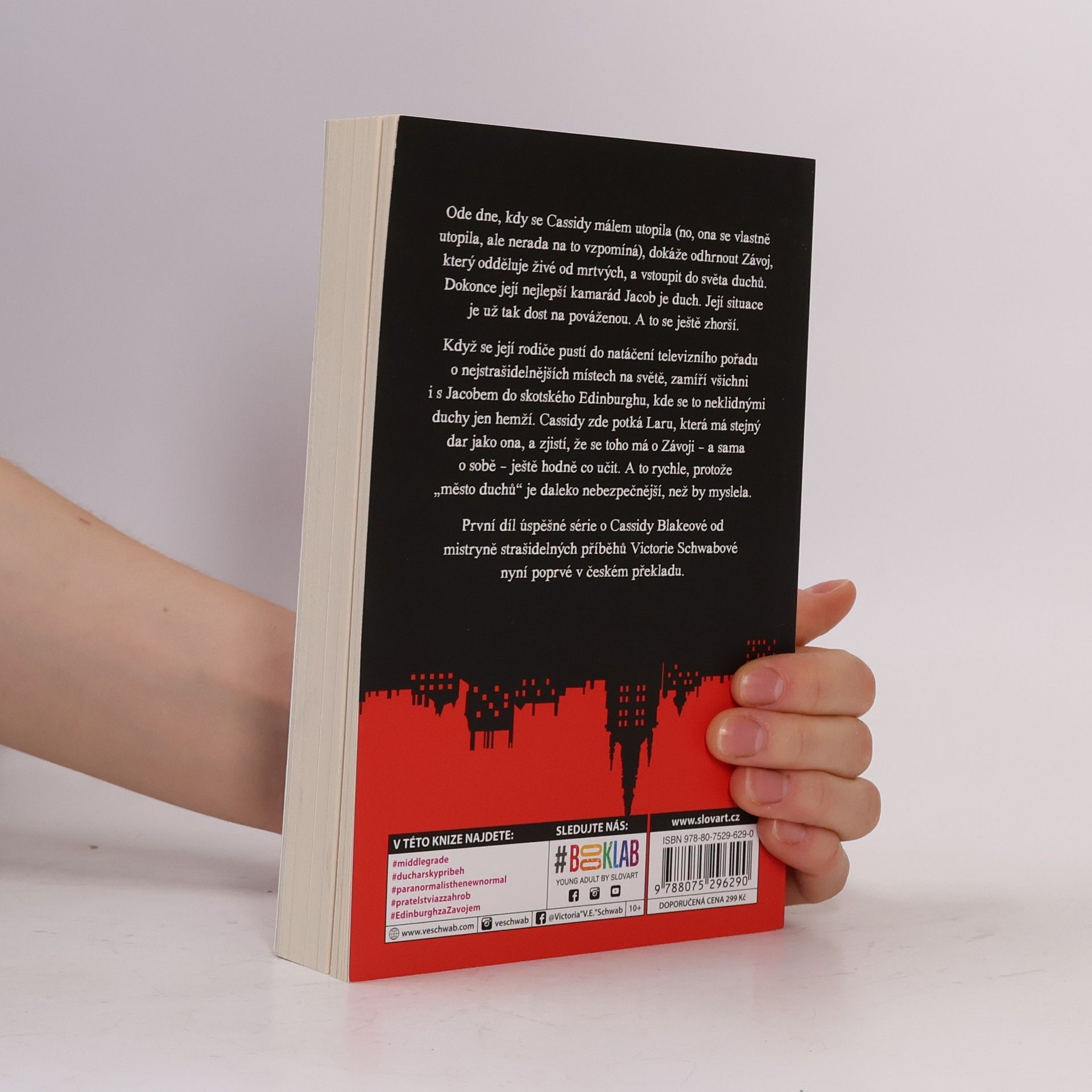 V. E. Schwab Město duchů