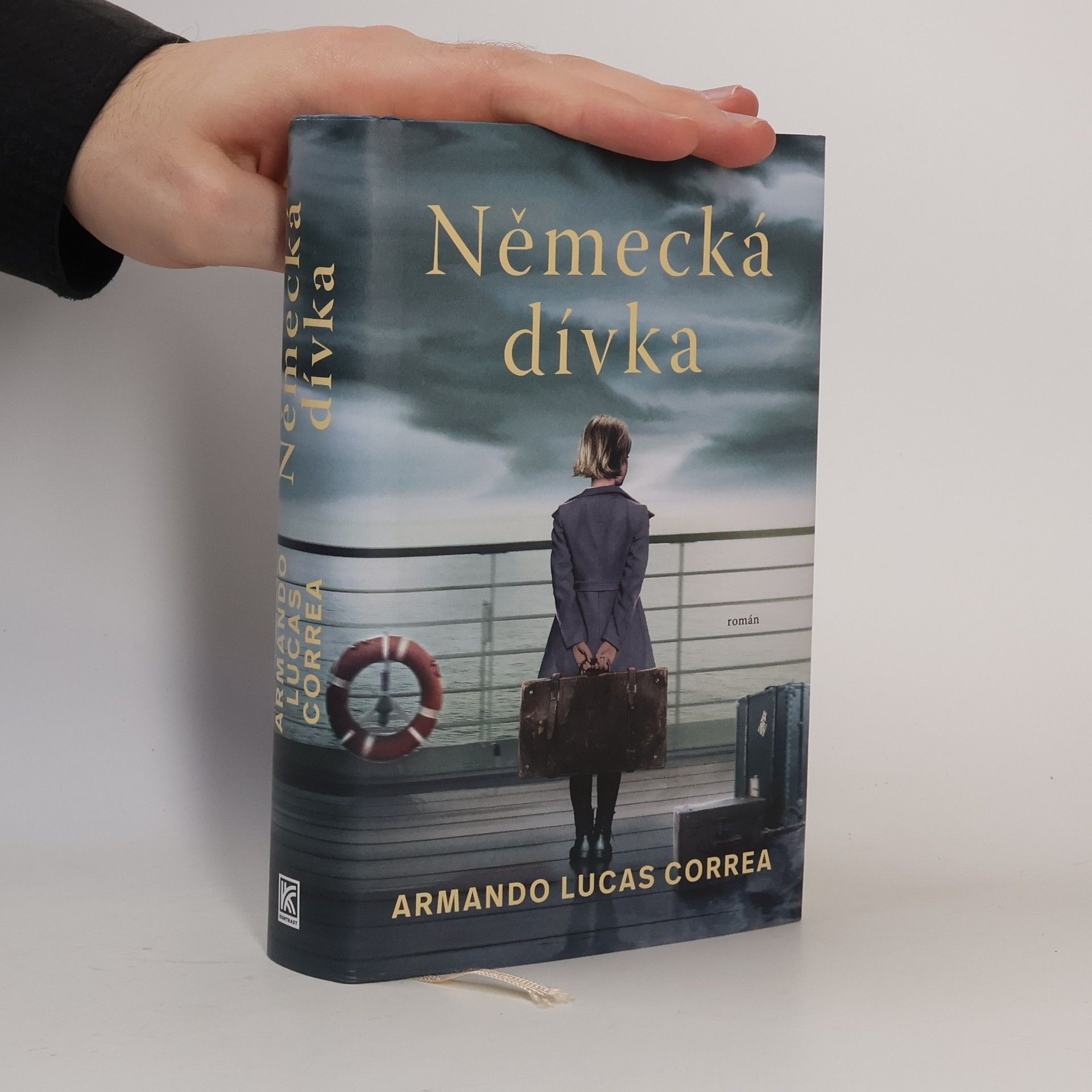 Armando Lucas Correa Německá dívka