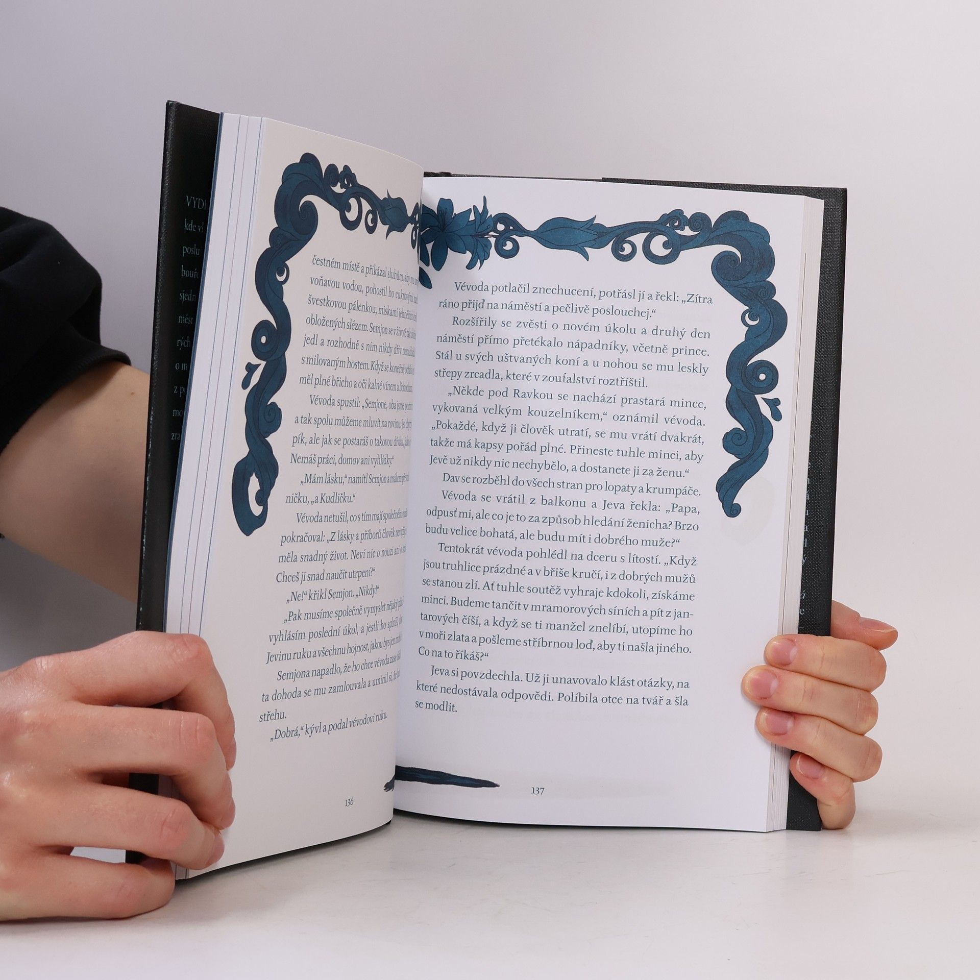 Leigh Bardugo Trnitá řeč