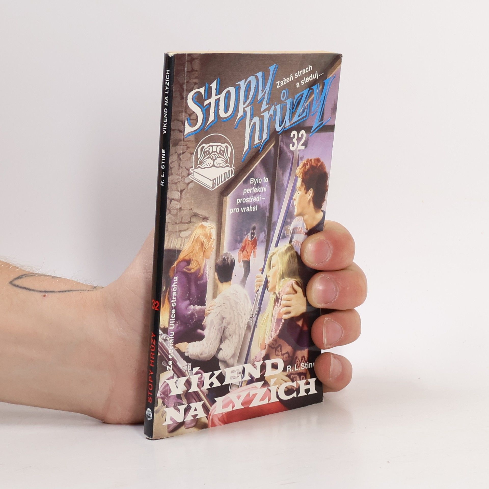 R. L. Stine Víkend na lyžích. Stopy hrůzy 32