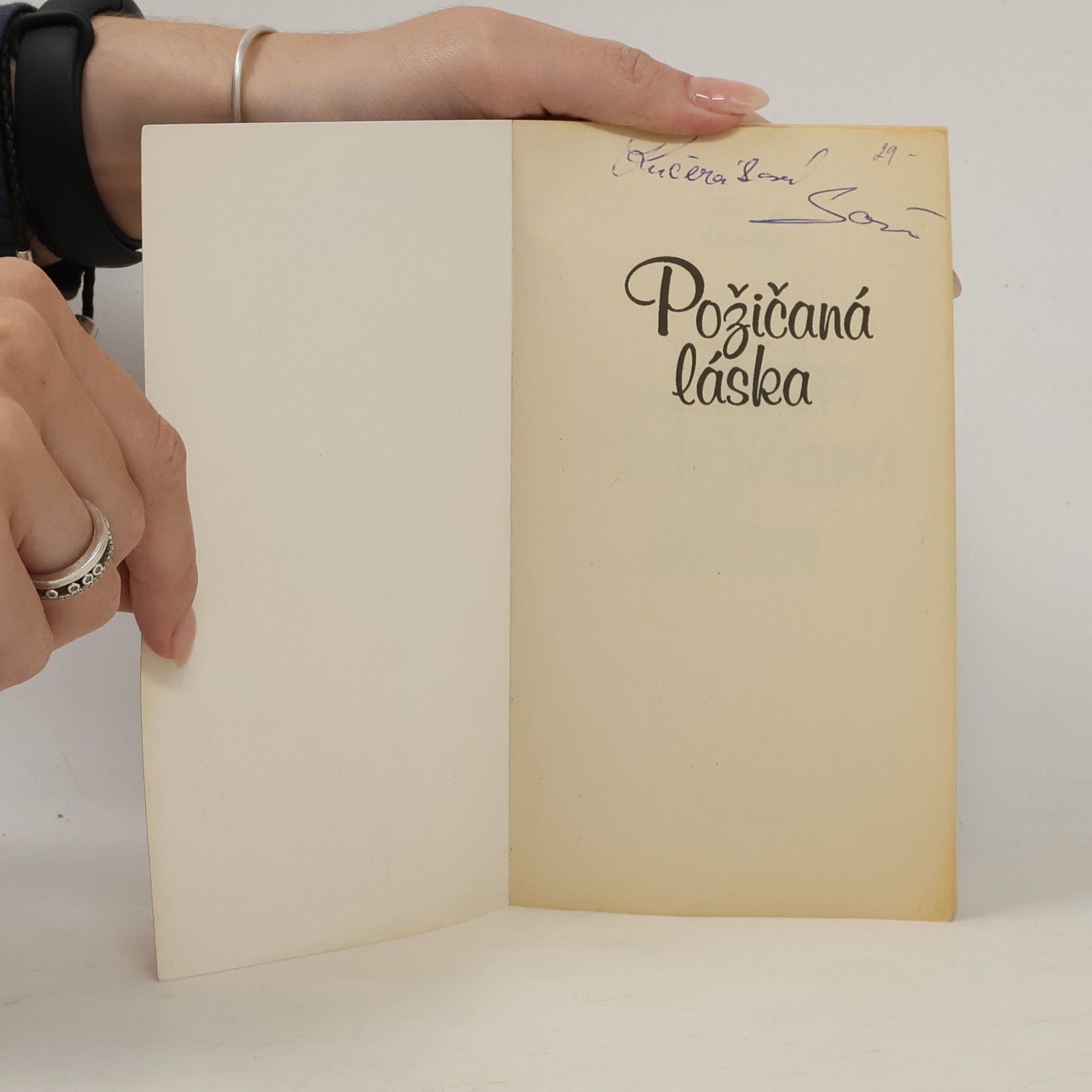 Katherine Applegate Požičaná láska