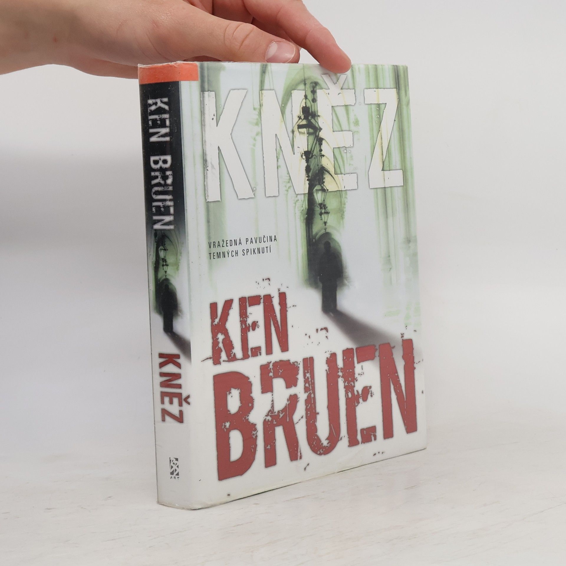Ken Bruen Kněz