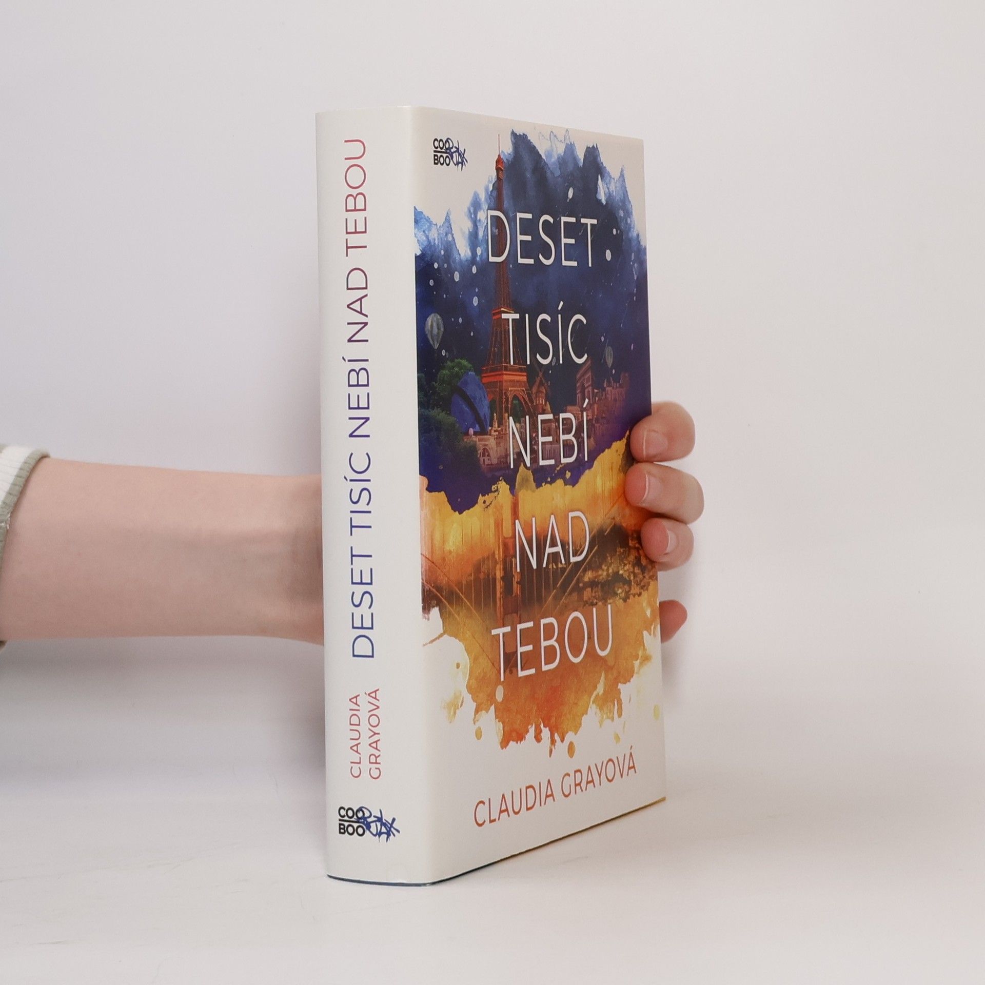 Claudia Gray Deset tisíc nebí nad tebou