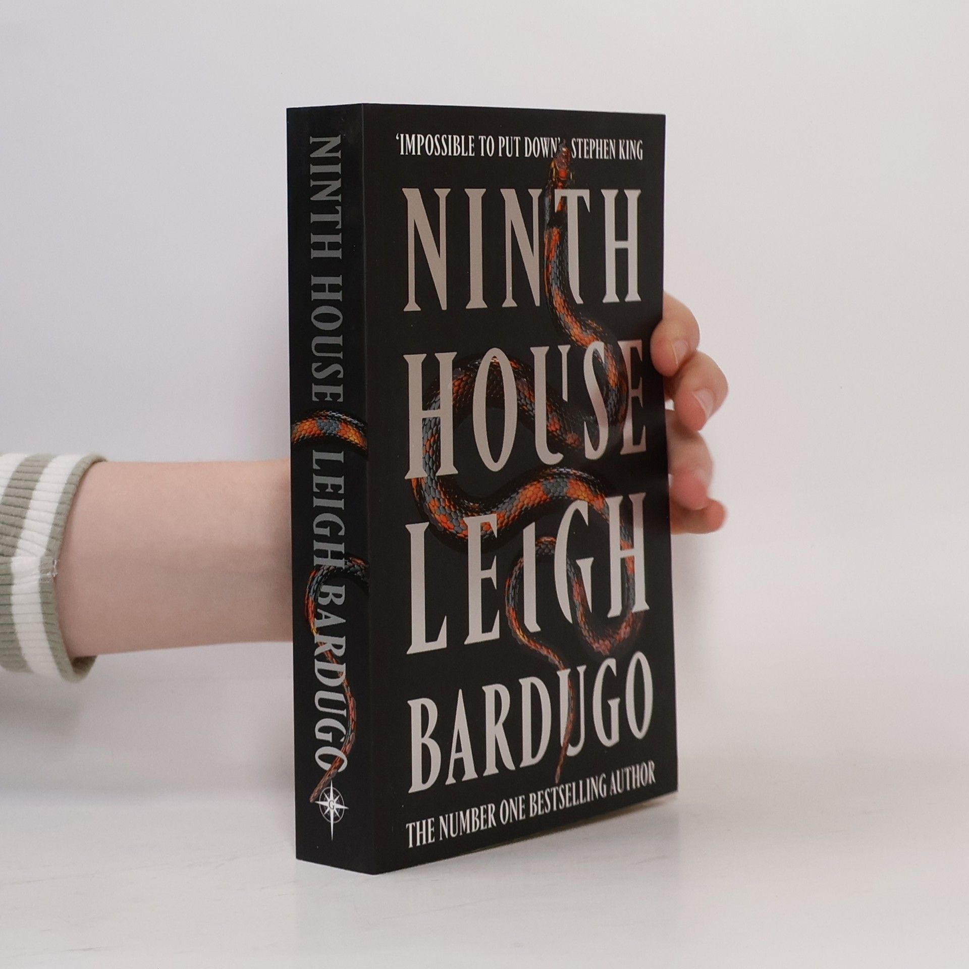 Leigh Bardugo Ninth House