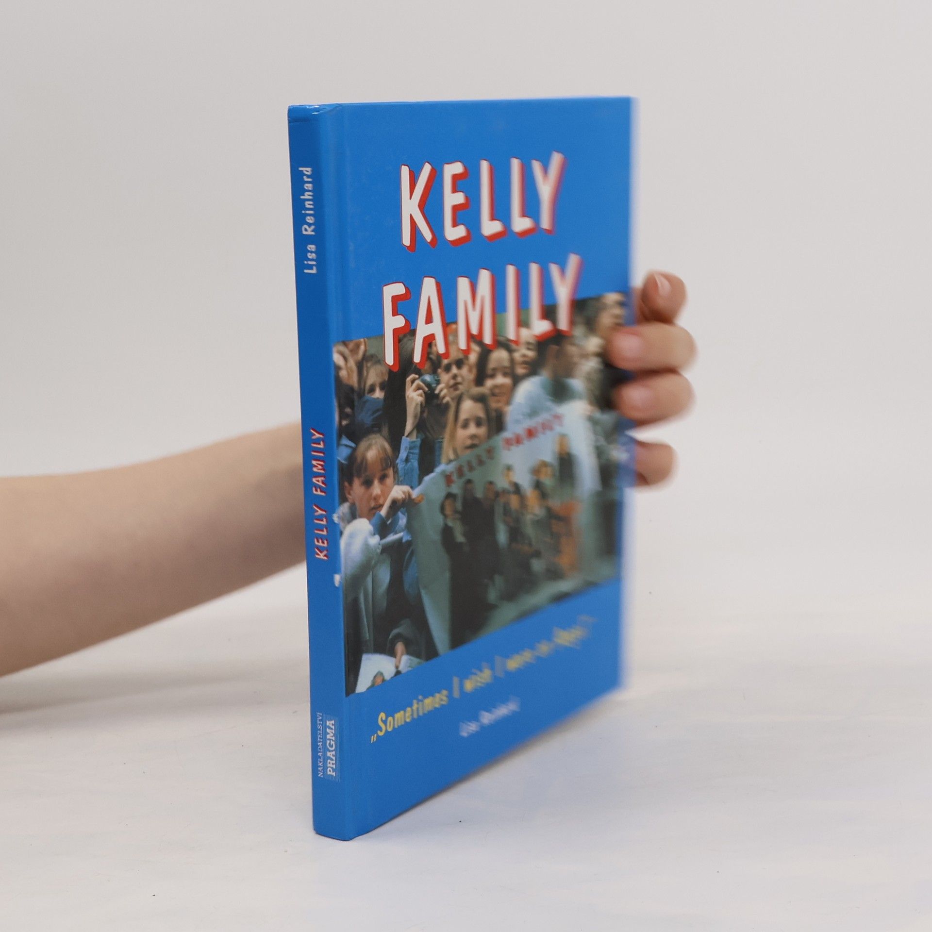 Lisa Reinhard Kelly Family : sometimes I wish I were an angel