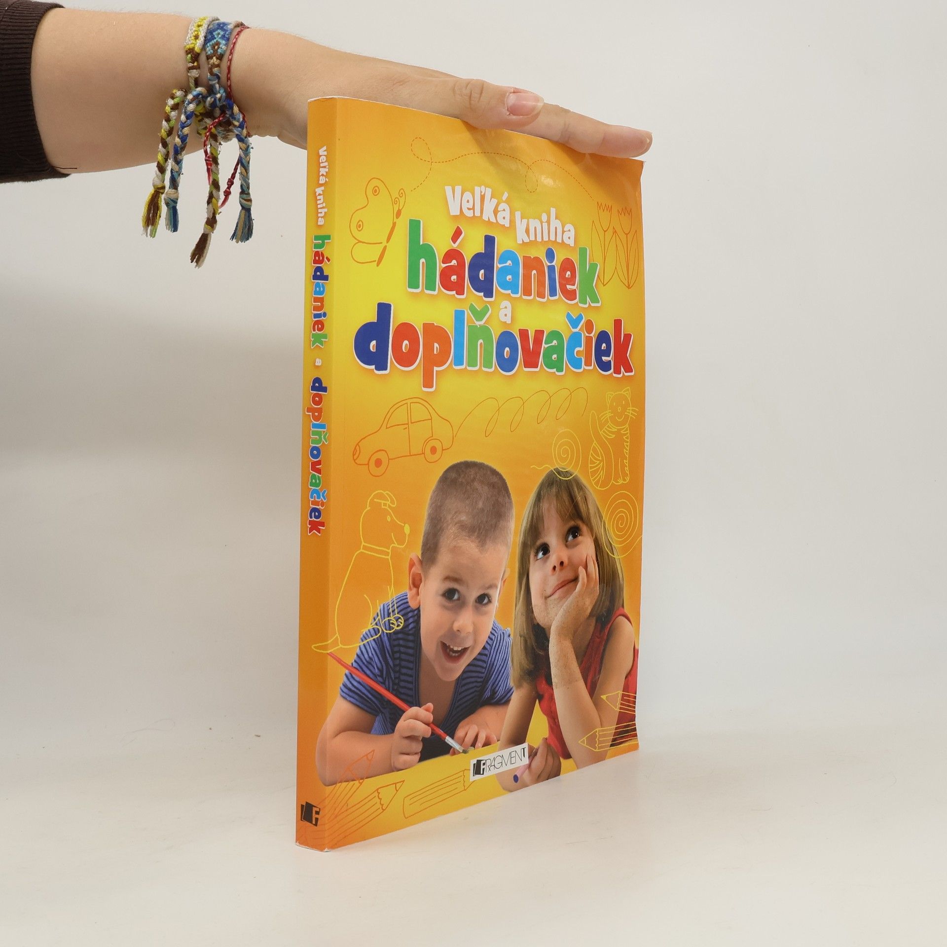 Autorenkollektiv Veľká kniha hádaniek a doplňovačiek