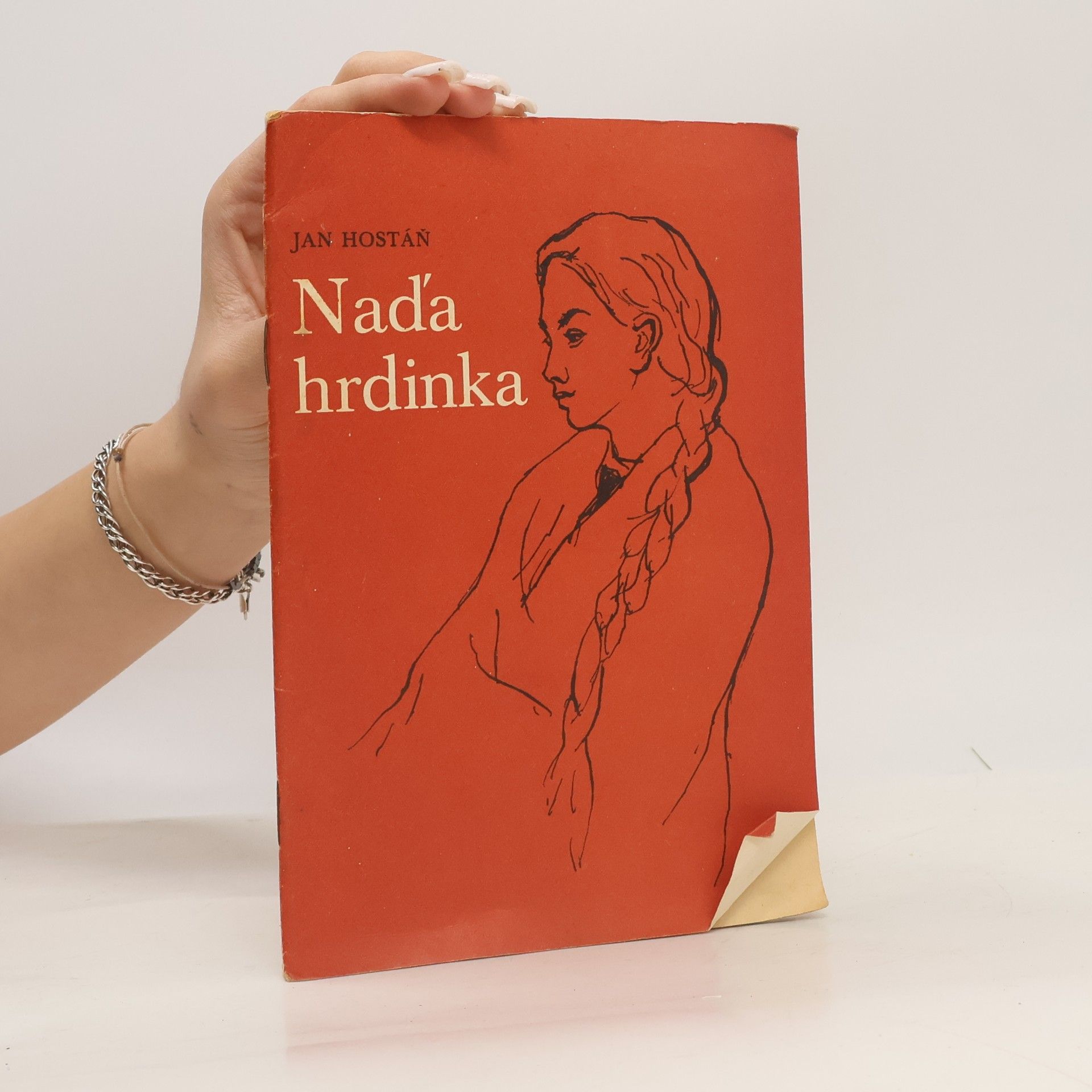 Naďa hrdinka