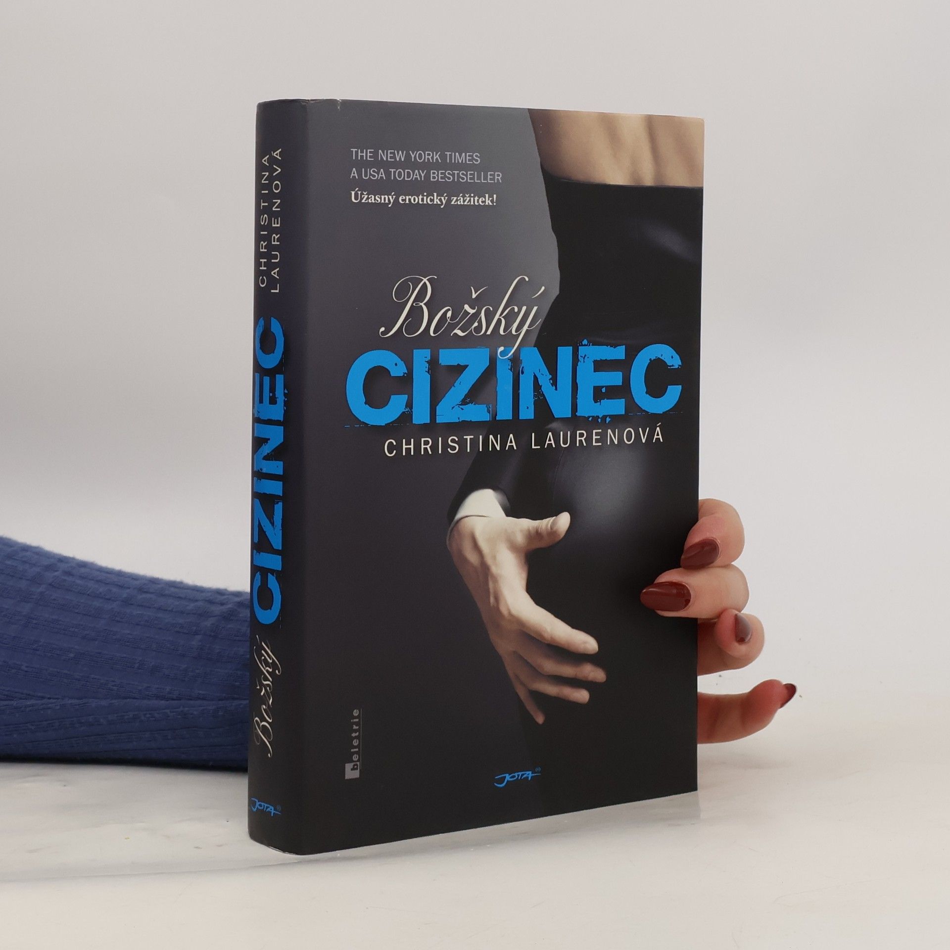 Christina Lauren Božský cizinec