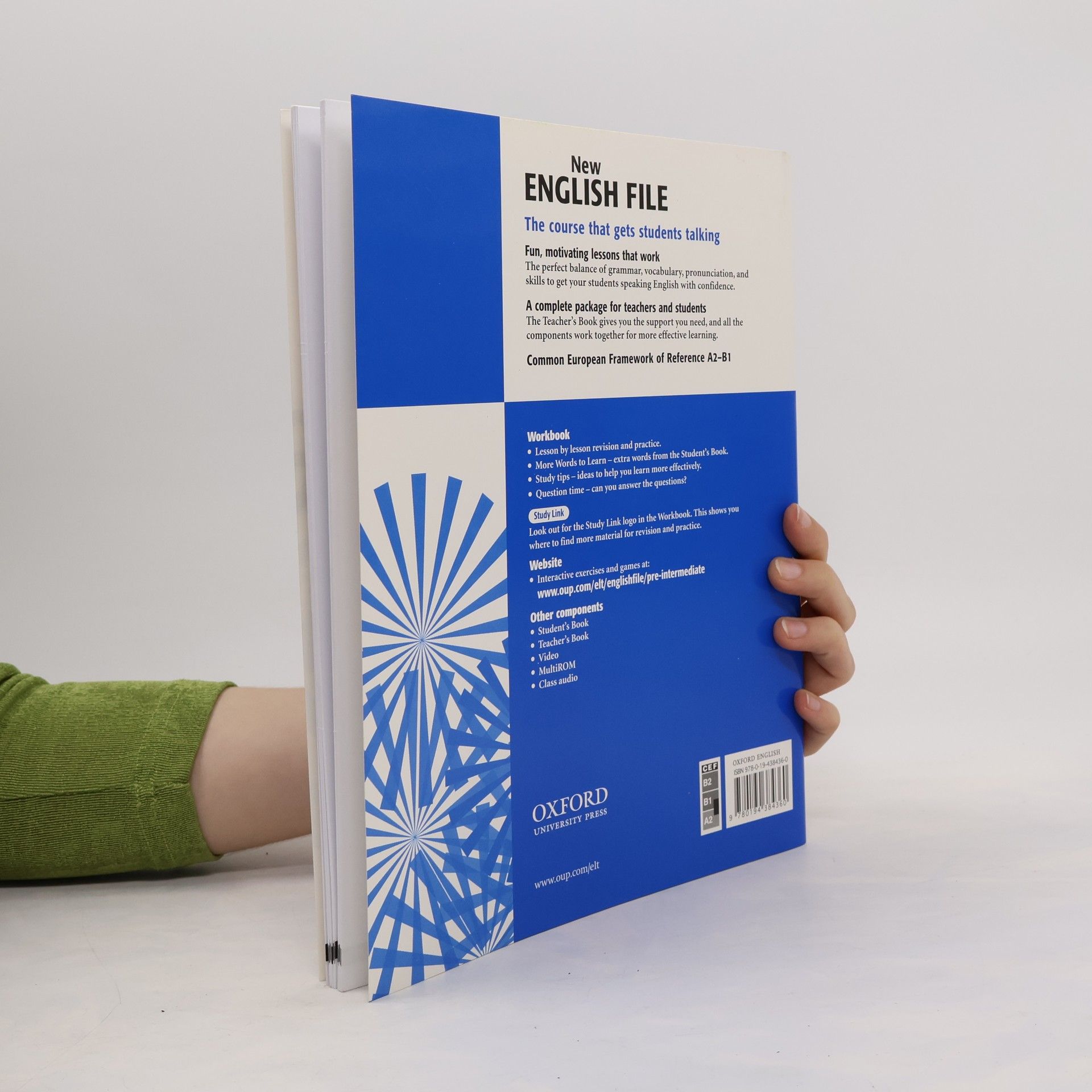 Collectif d'auteurs New English File. Pre-intermediate Workbook