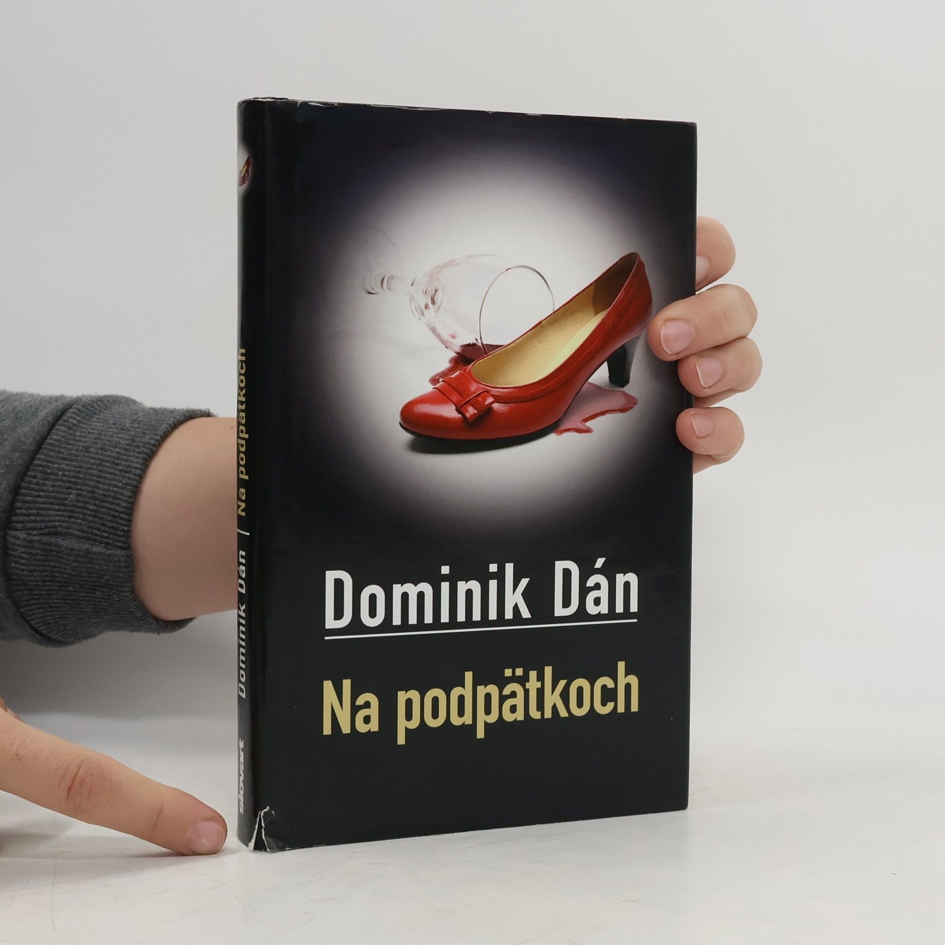 Dominik Dán Na podpätkoch