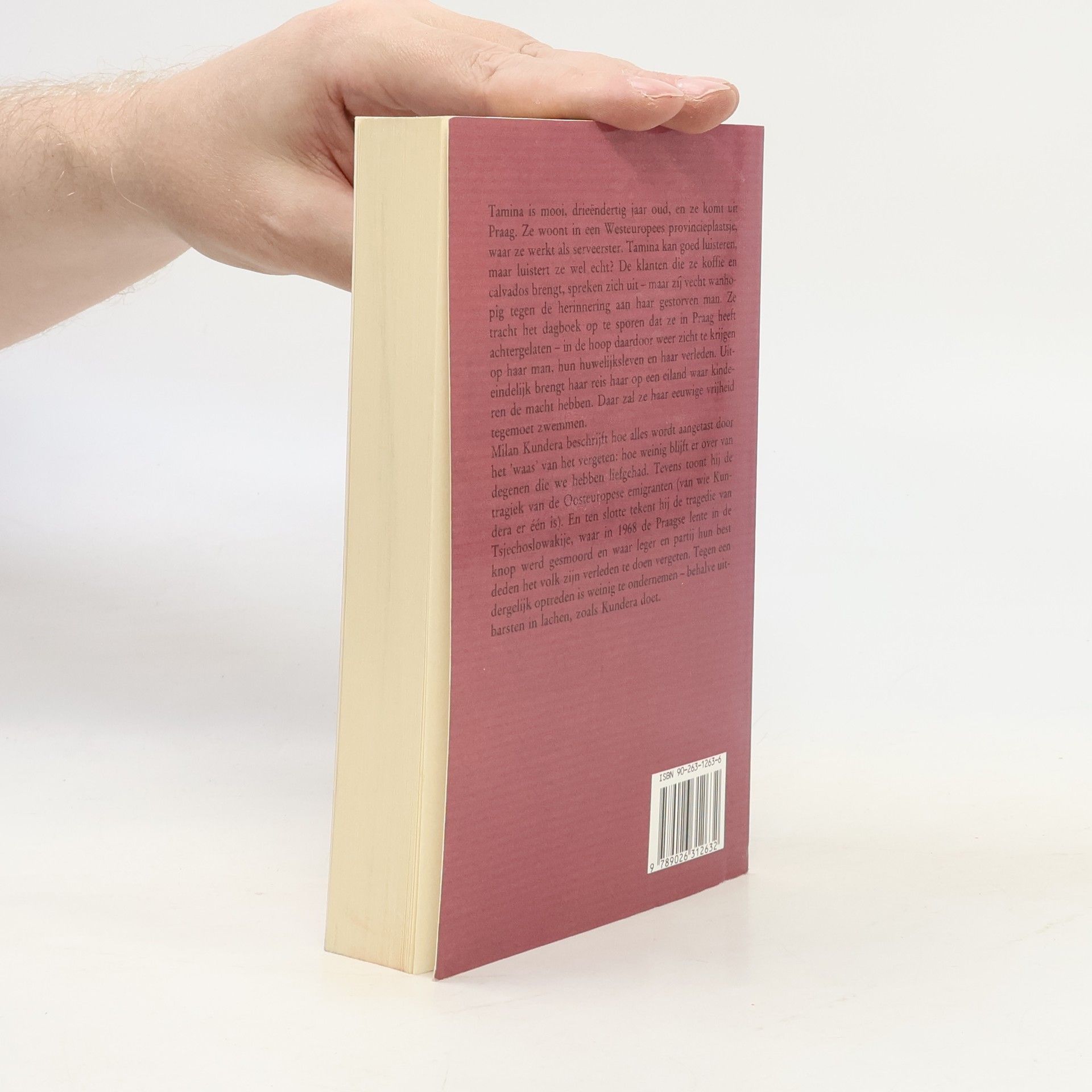 Milan Kundera Het boek van de lach en de vergetelheid