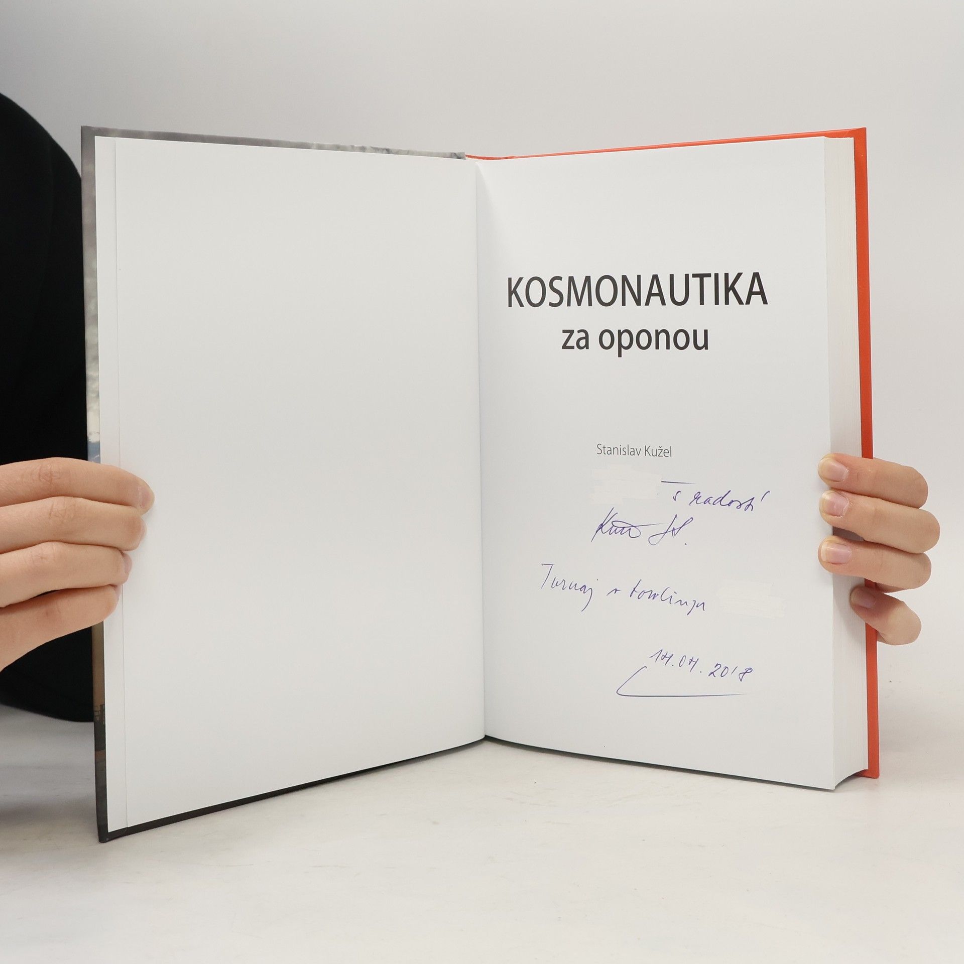 Stanislav Kužel Kosmonautika za oponou