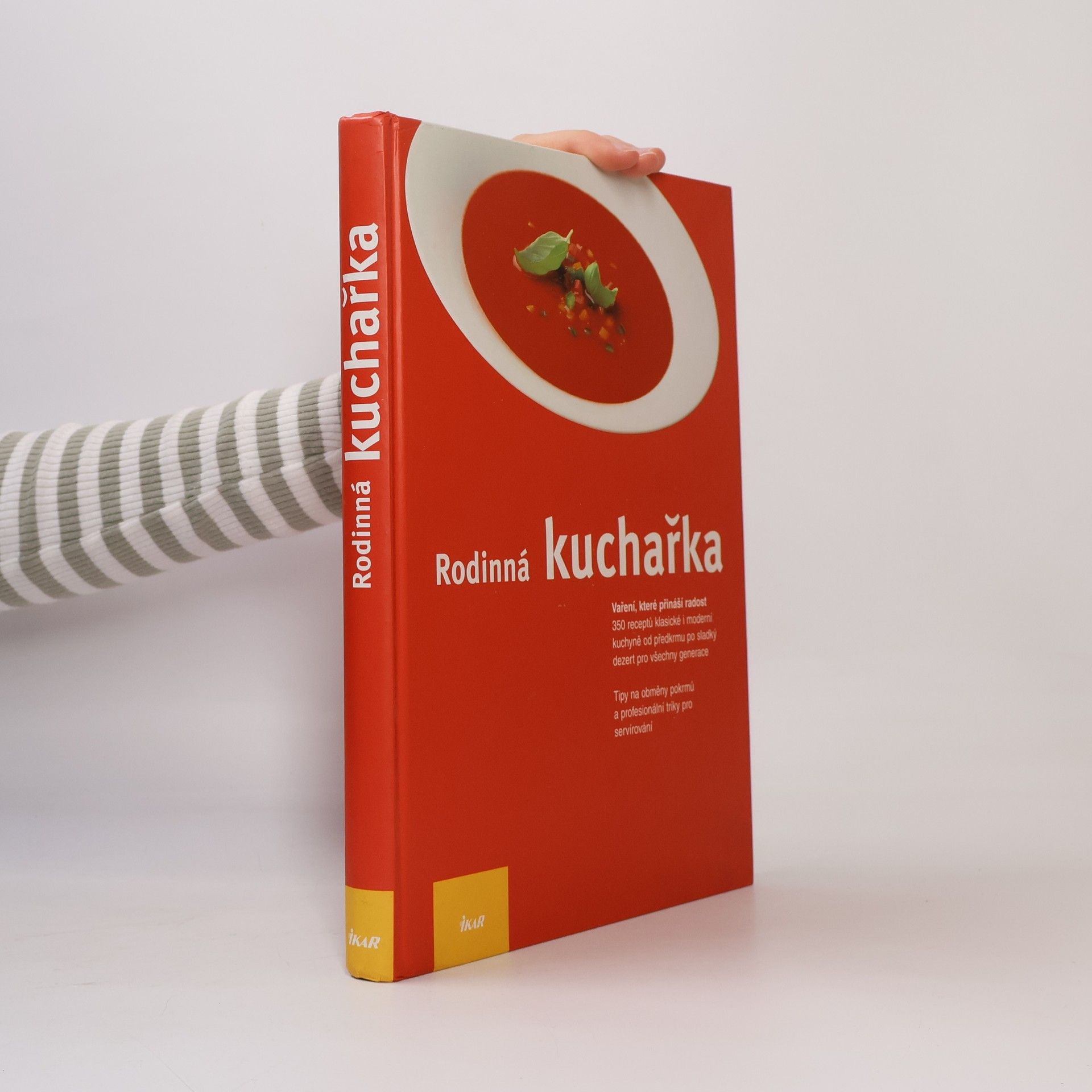 Dirk Albrecht Rodinná kuchařka: Recepty, které zítra budou klasikou
