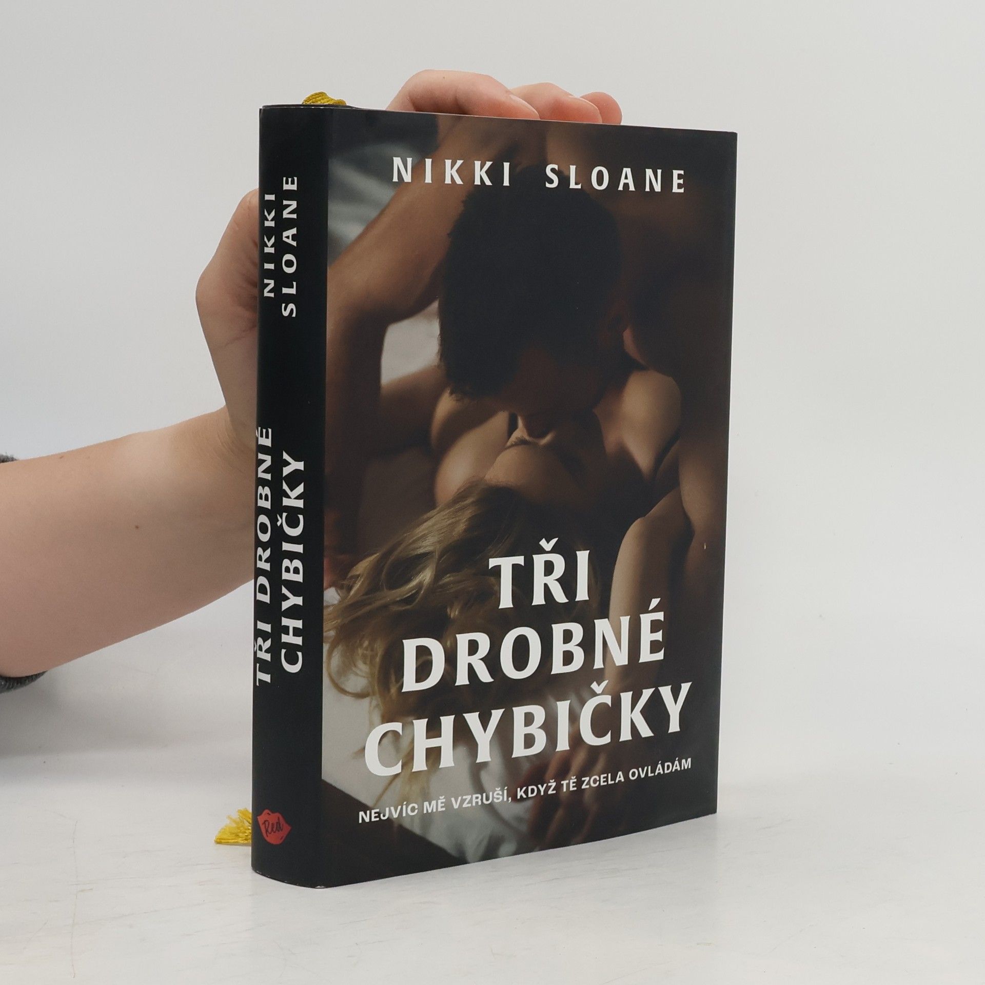 Nikki Sloane Tři drobné chybičky