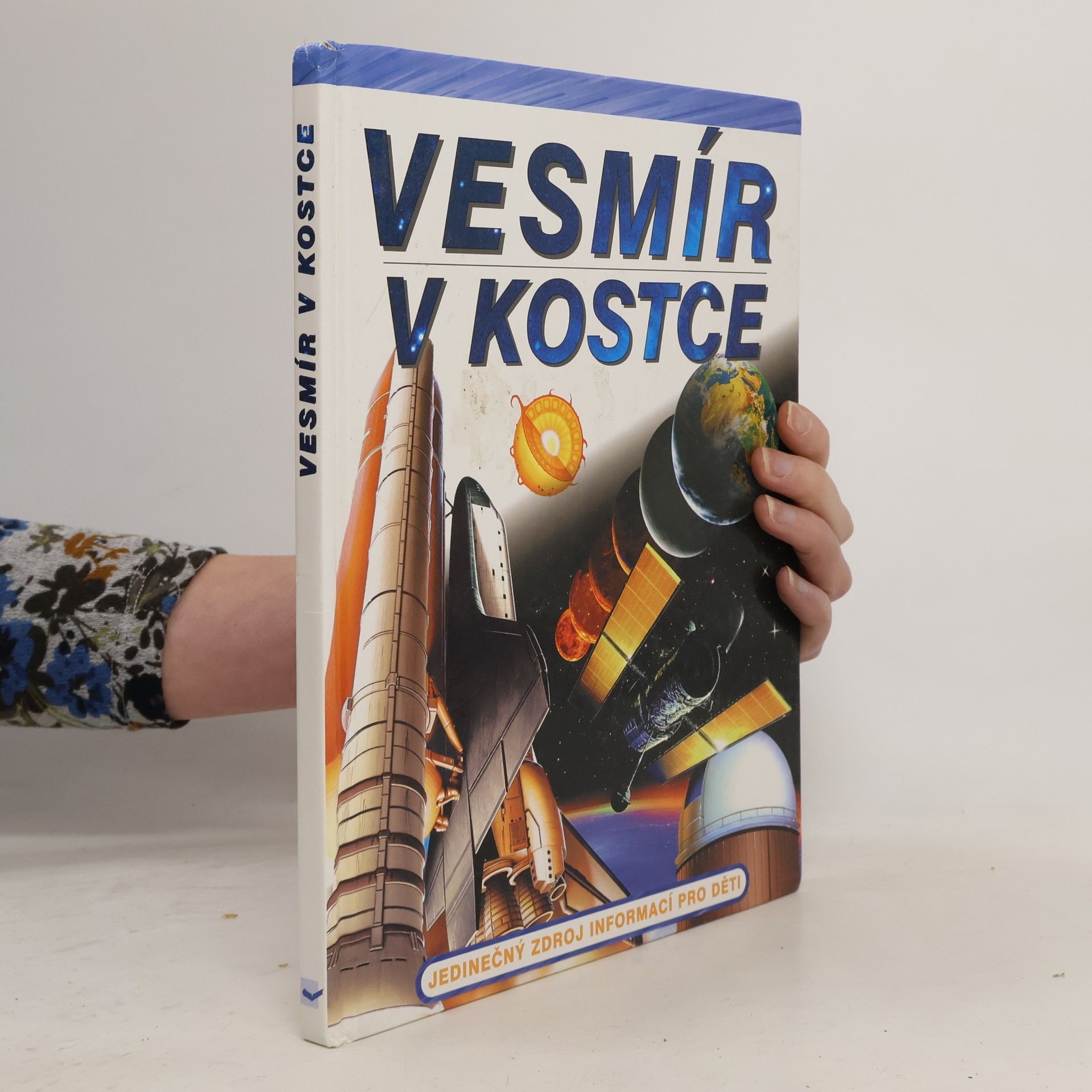 Auteurscollectief Vesmír v kostce