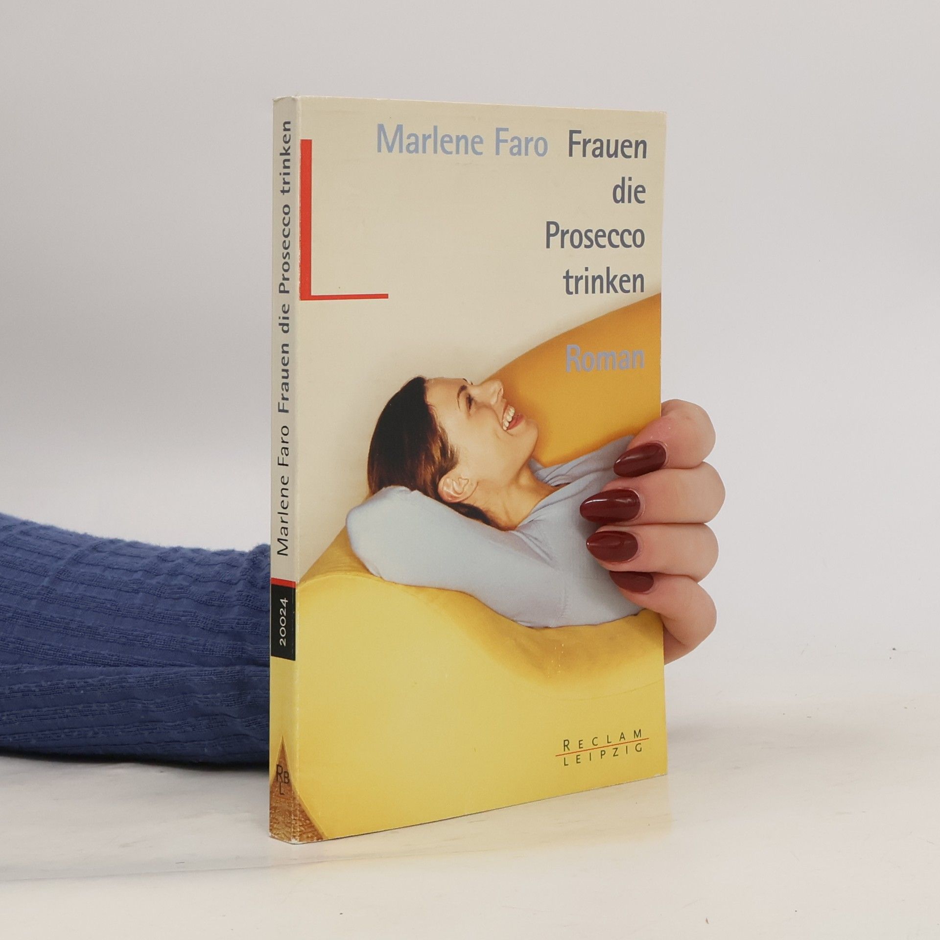 Marlene Faro Frauen die Prosecco trinken