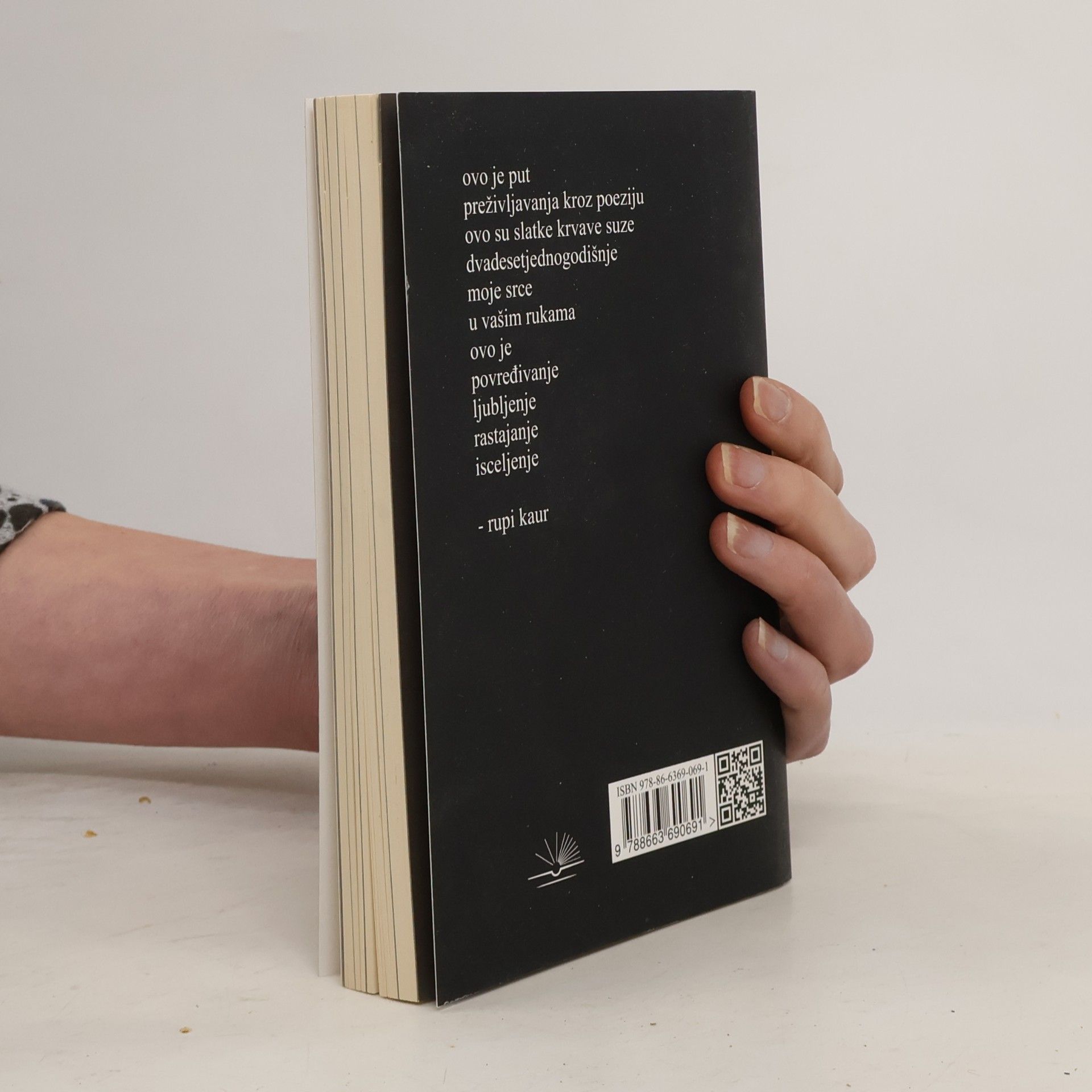 Rupi Kaur Med i mleko