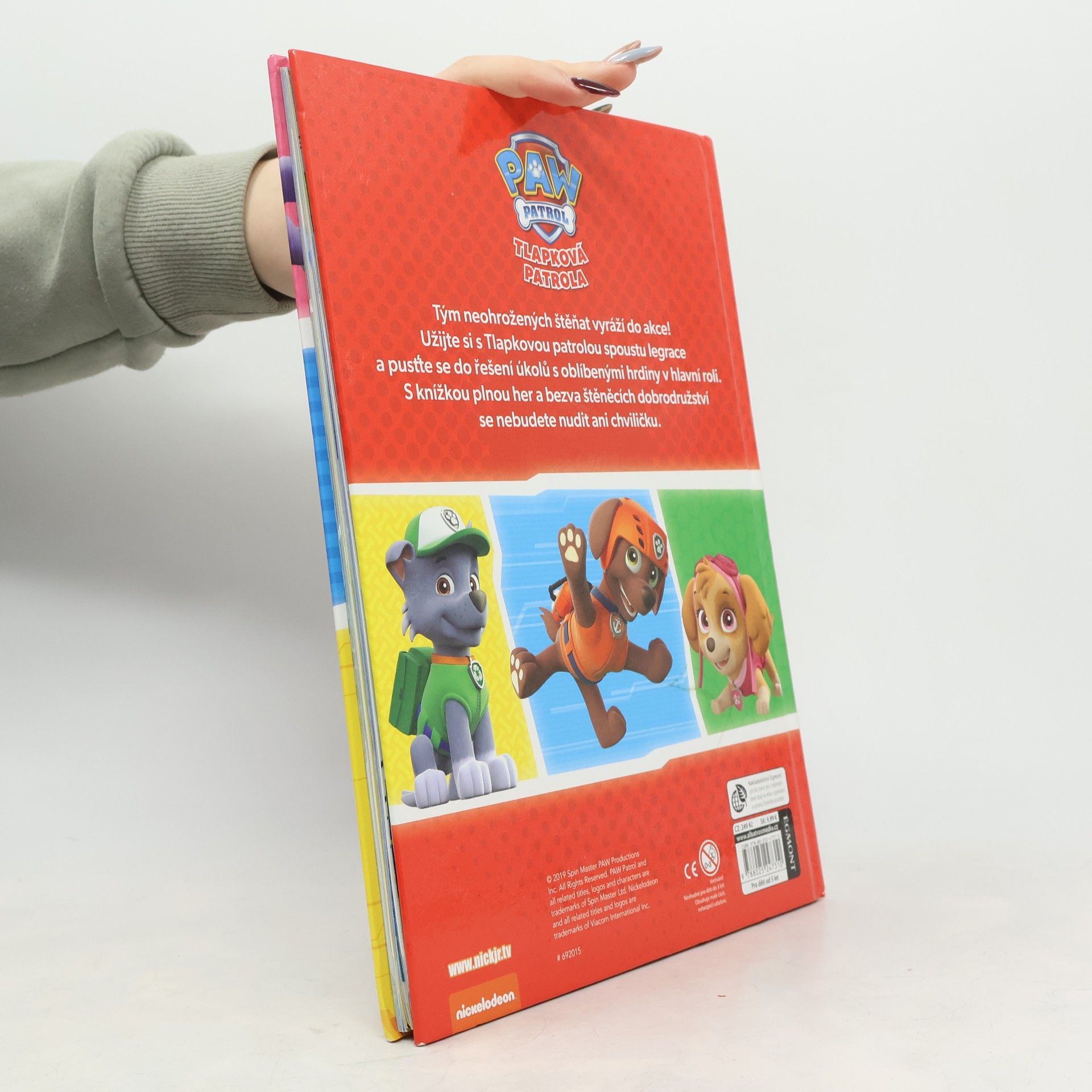 Kolektiv autorů Tlapková patrola - Knížka na celý rok