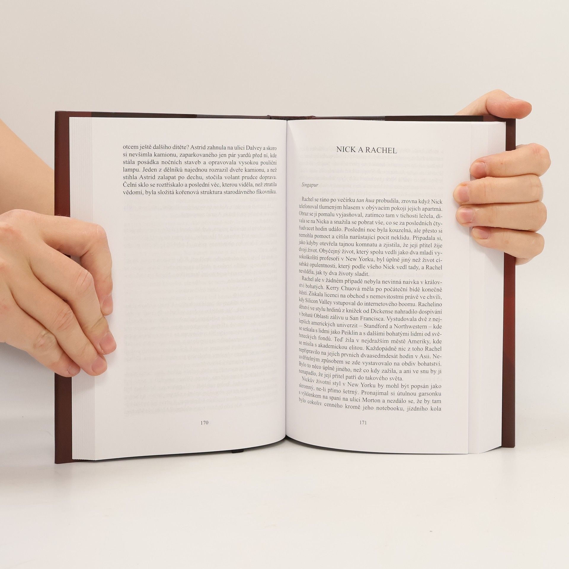 Kevin Kwan Šíleně bohatí Asiati