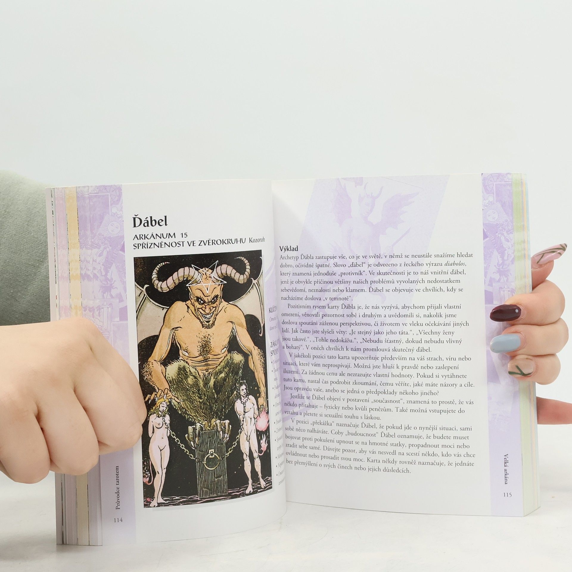 Sarah Bartlett Tarot od A do Z: Obdivuhodný svět vykládacích karet a jejich významů