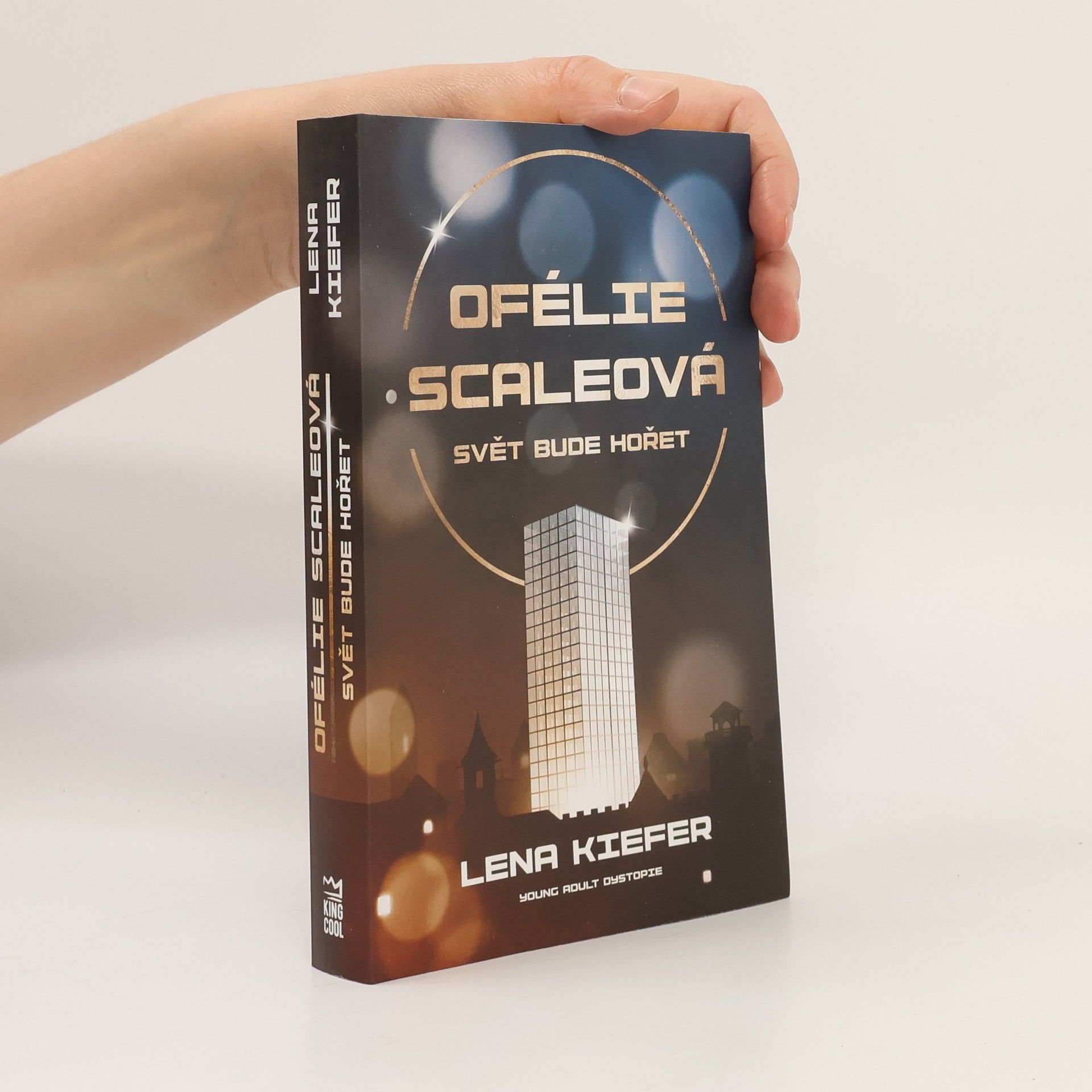 Romana Hájková Ofélie Scaleová. Svět bude hořet