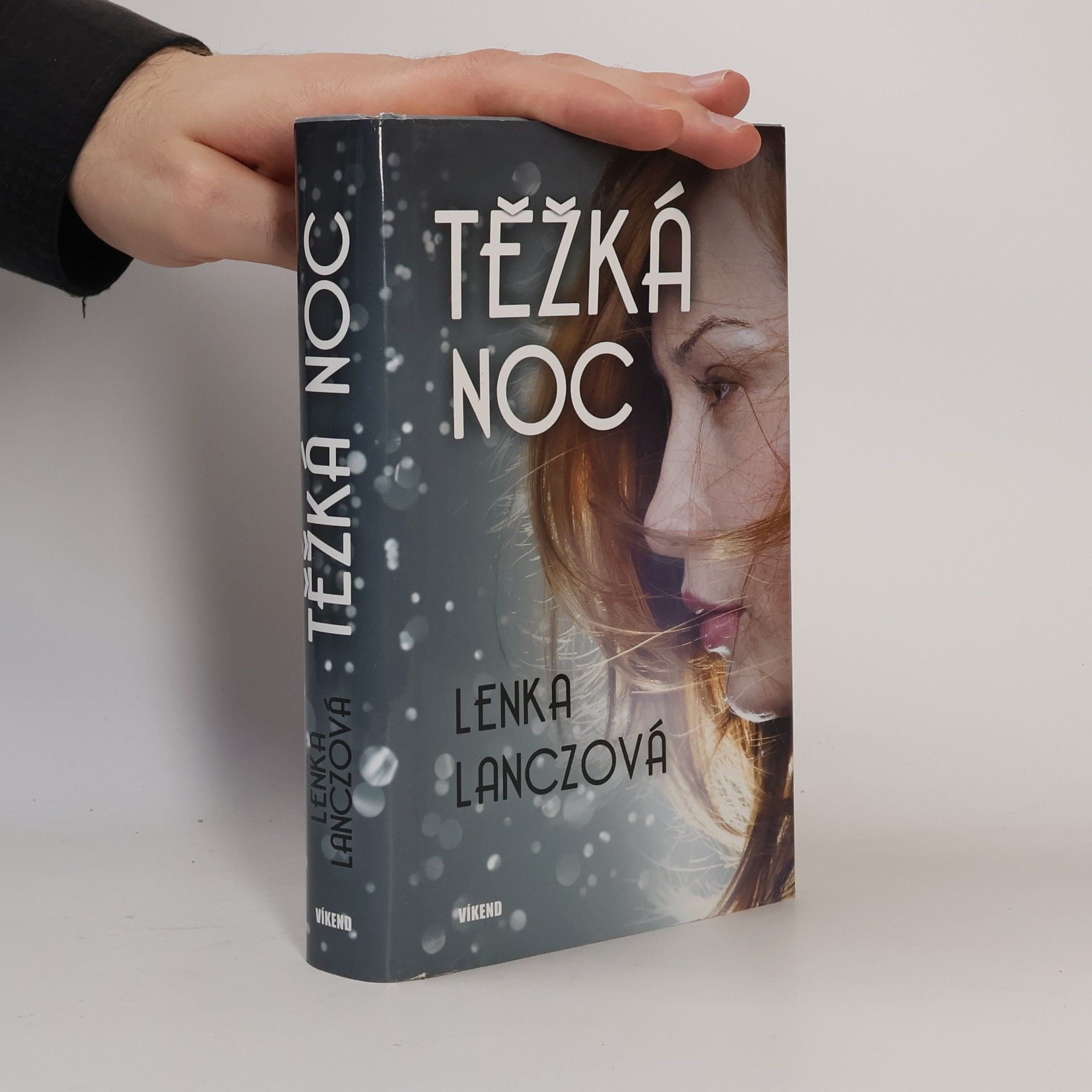 Lenka Lanczová Těžká noc