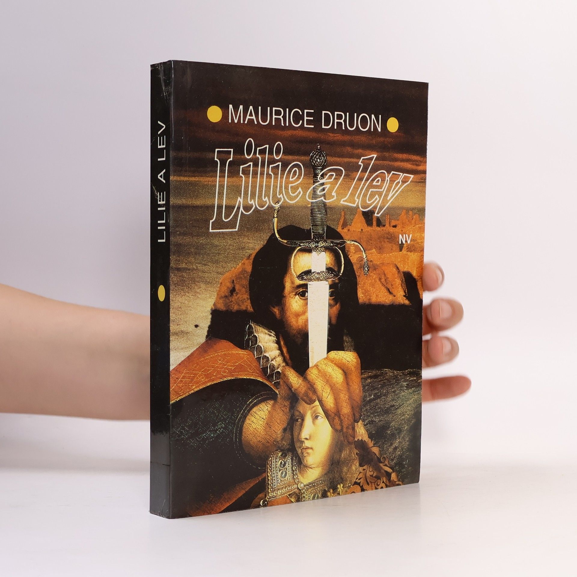 Maurice Druon Zardoušená královna