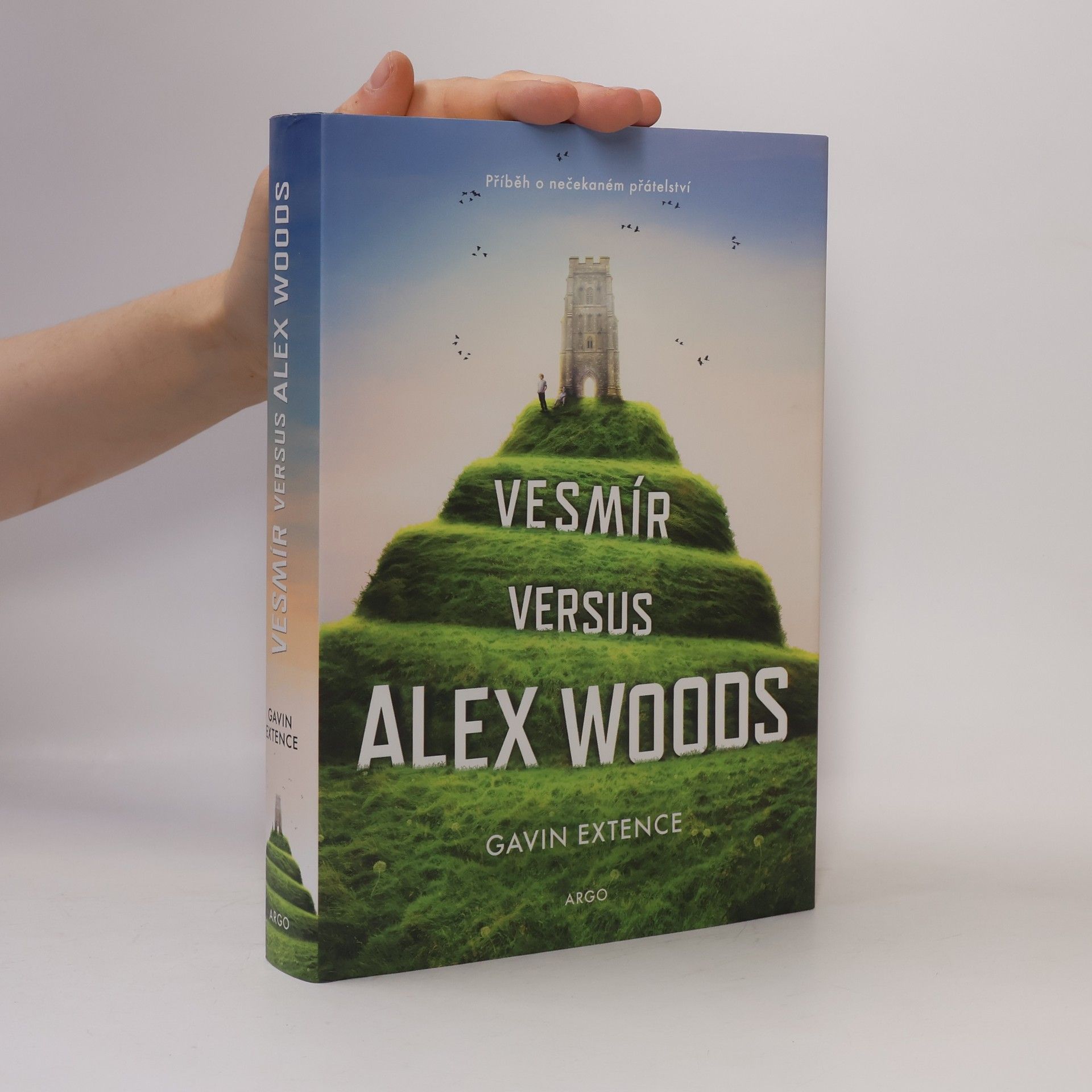 Gavin Extence Vesmír versus Alex Woods